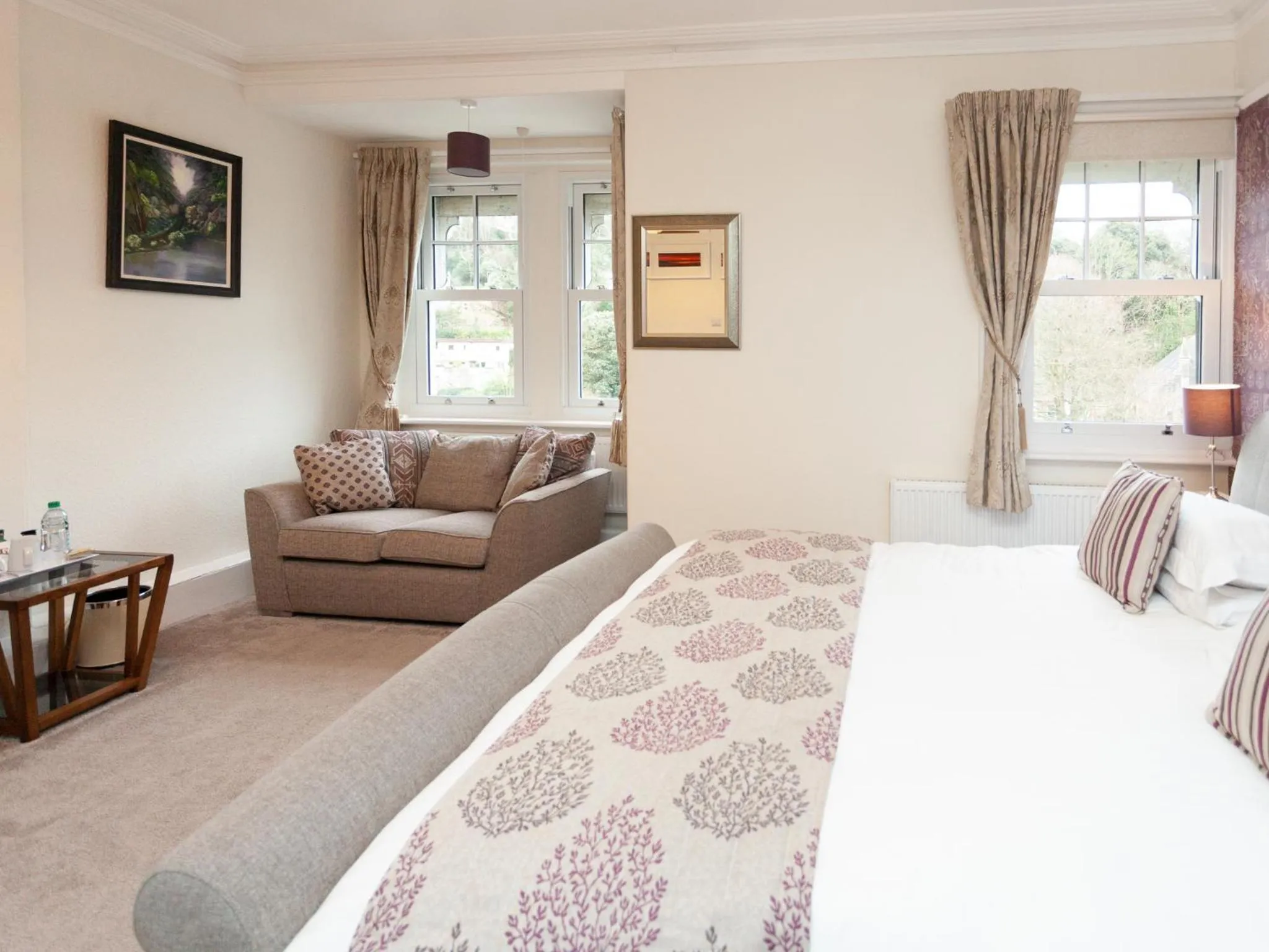 Bedroom, Bed in The Ravenswood B&B