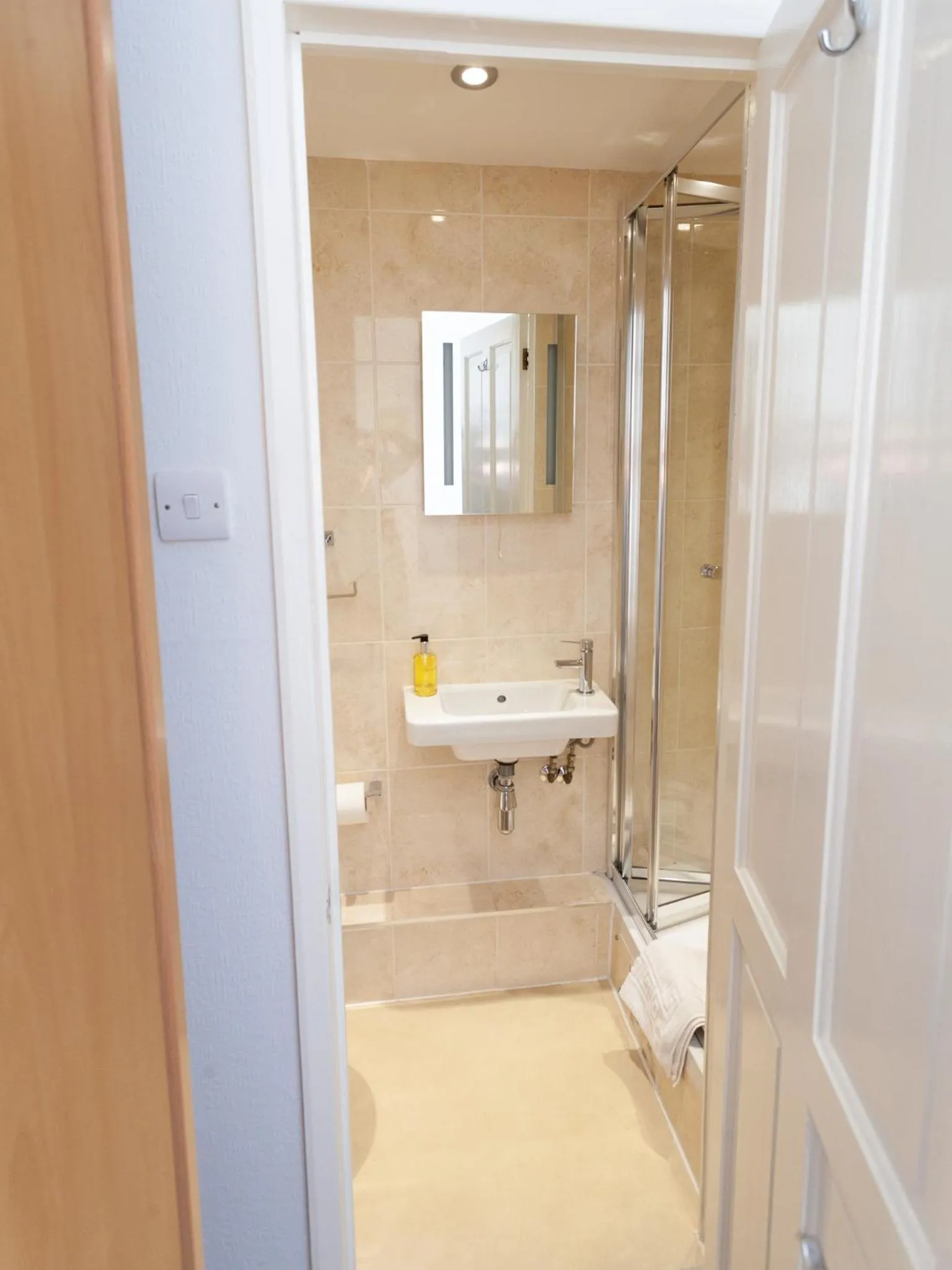 Bathroom in The Ravenswood B&B