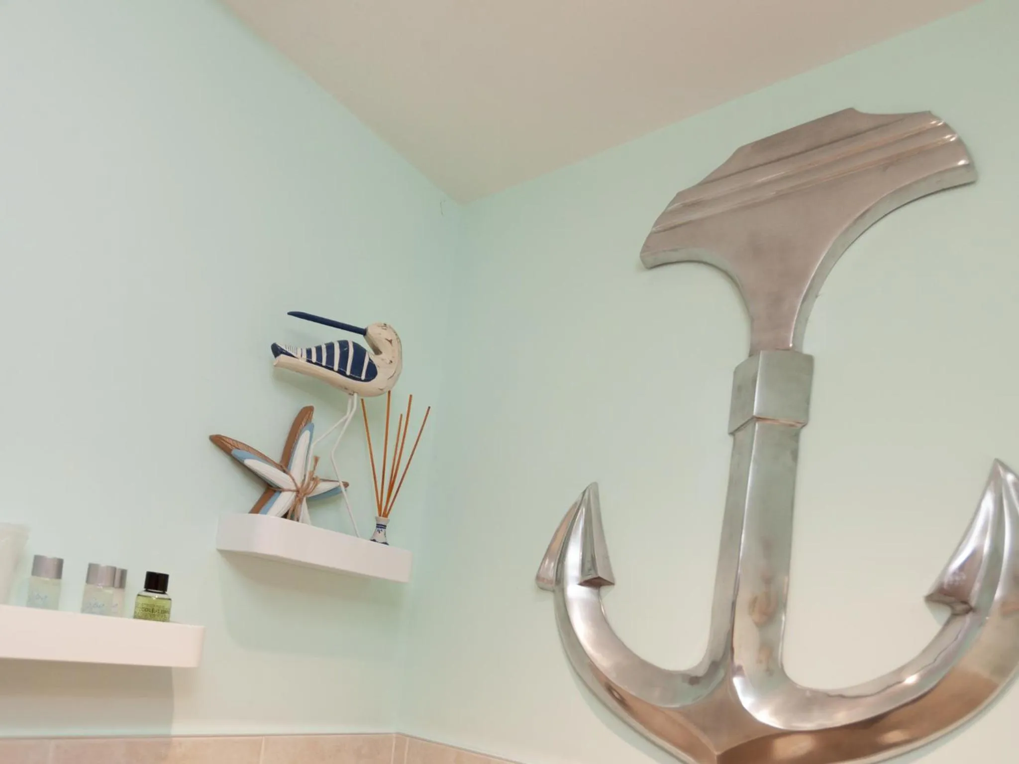 Bathroom in The Ravenswood B&B