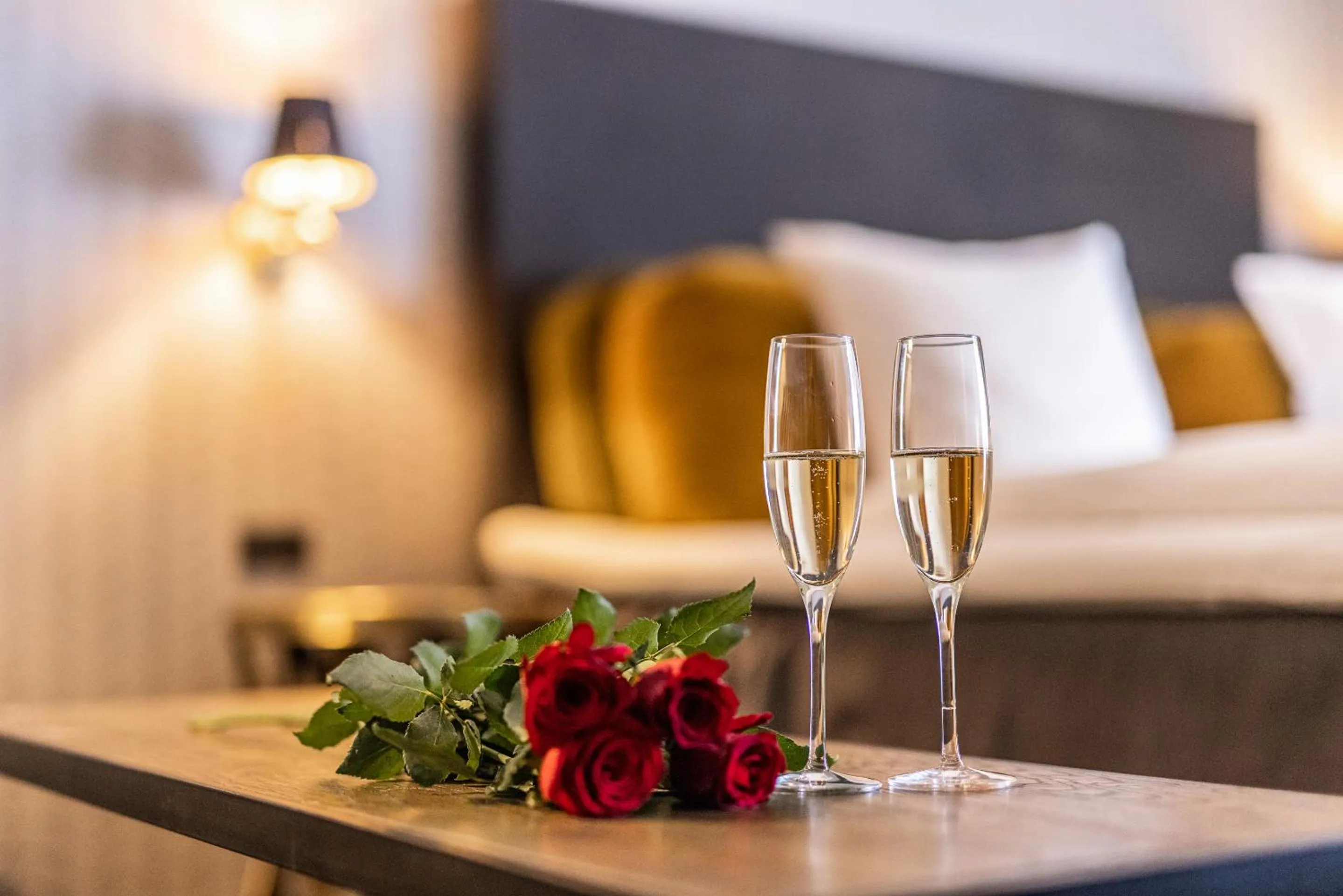 Drinks, Bed in Hotel Scheelsminde