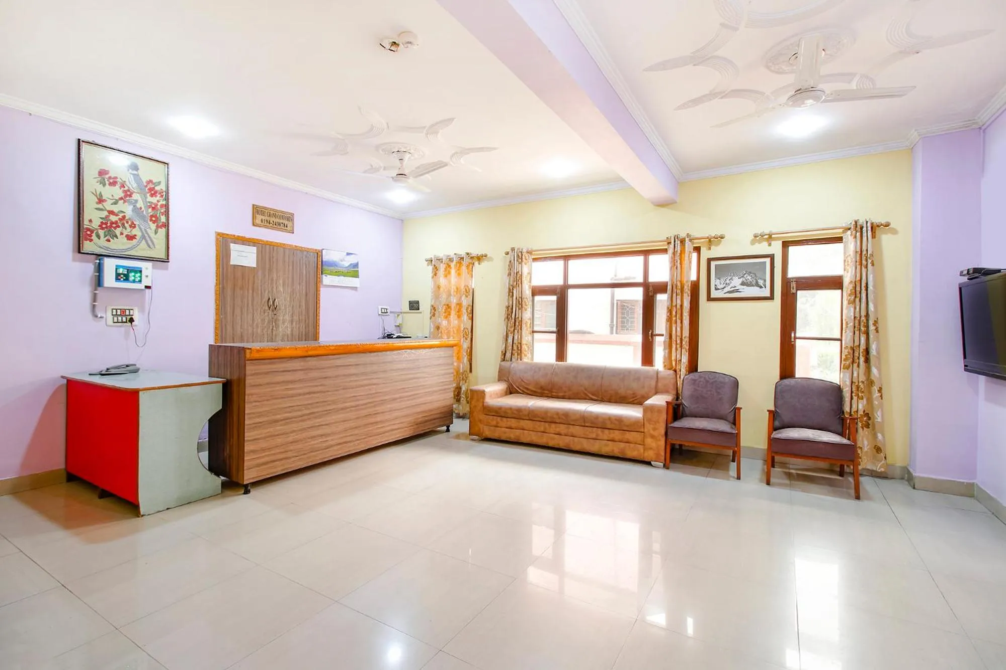 Lobby or reception in FabHotel Grand Comforts