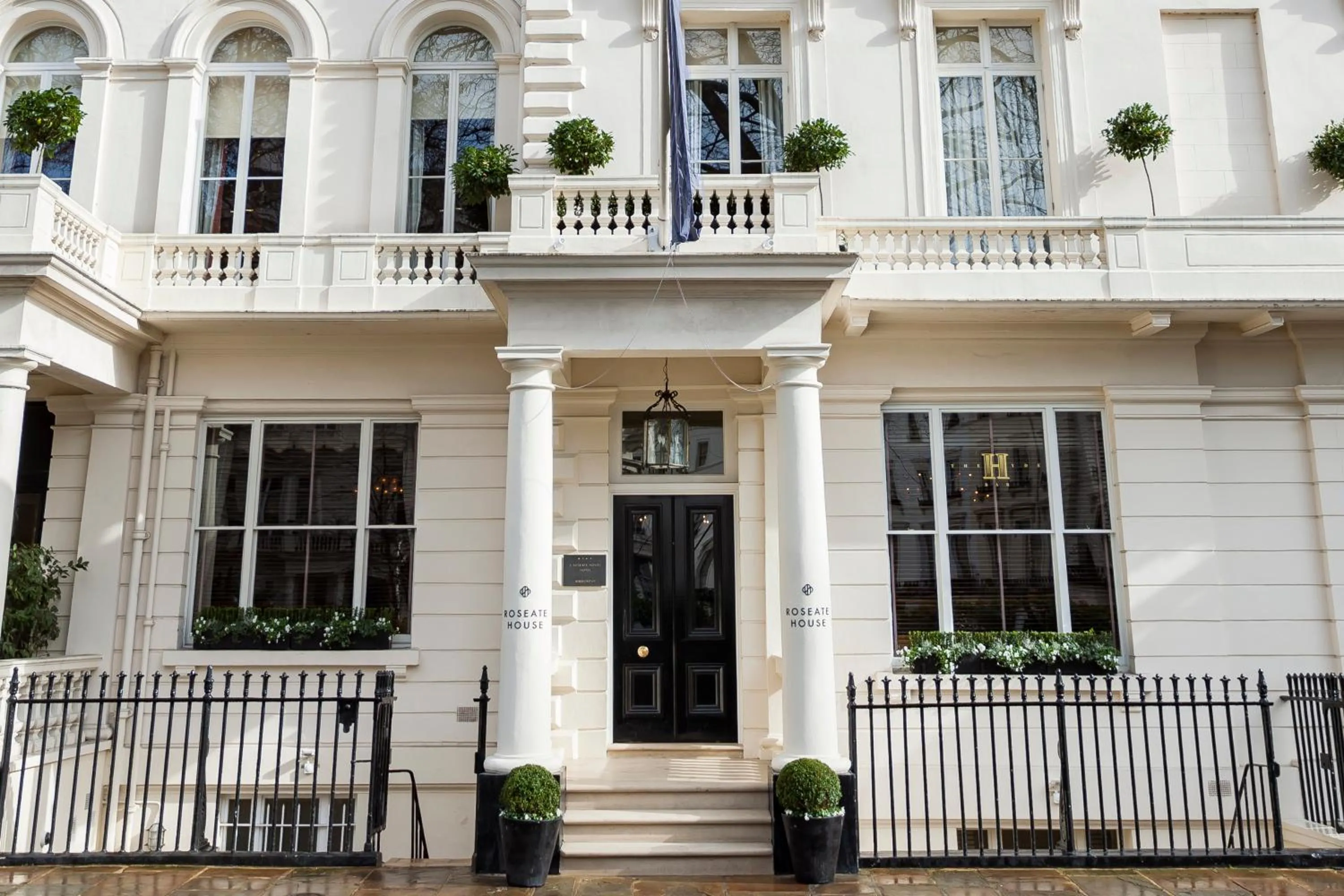 Facade/entrance in Roseate House London