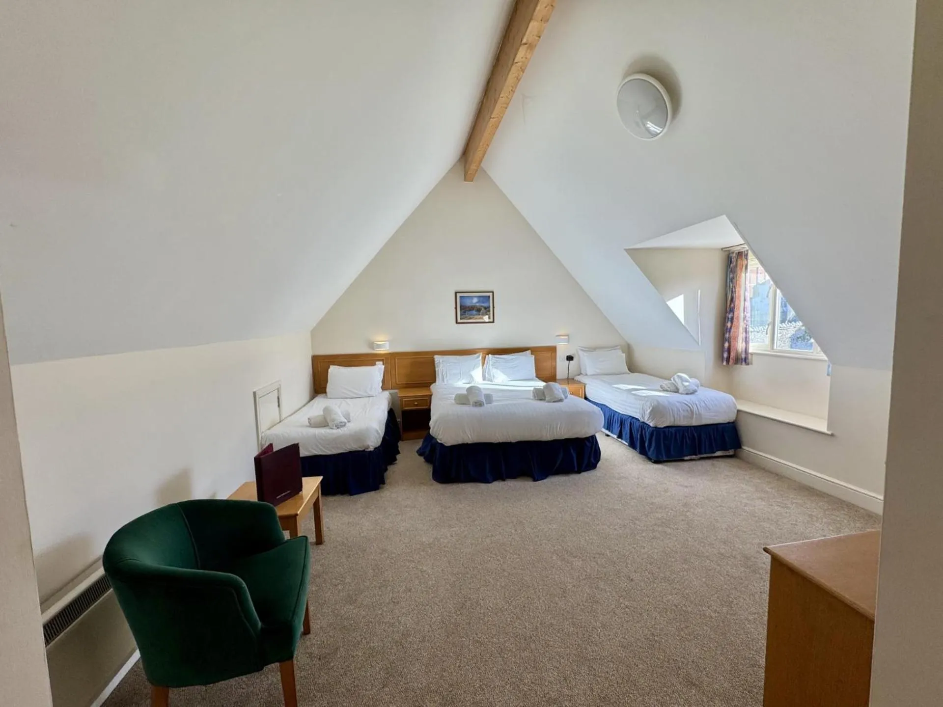 Bed in Louisa Lodge & Purbeck House Hotel