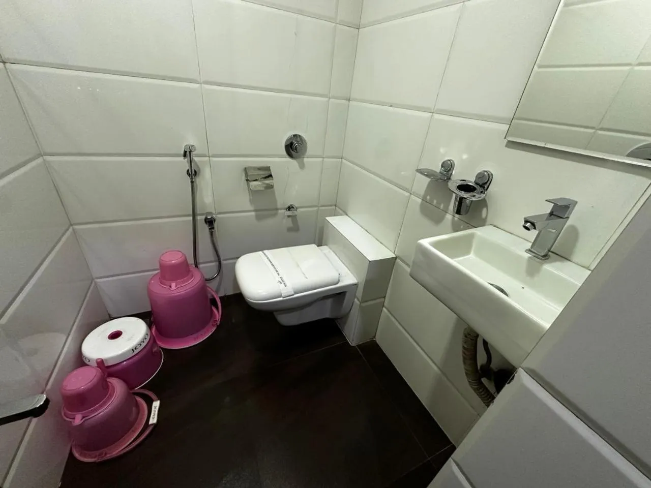 Shower in Hotel Fantacee