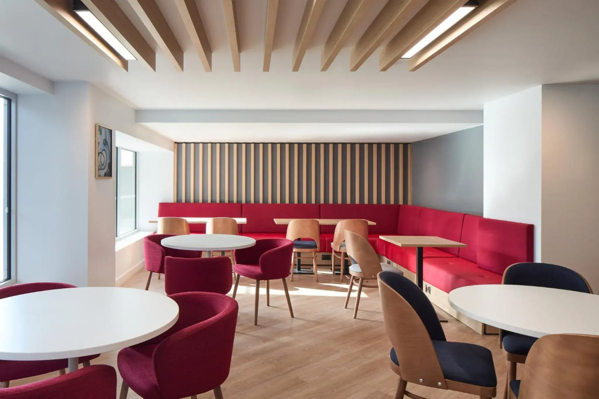 Property building in Holiday Inn Express London Limehouse by IHG Property building in Holiday Inn Express London Limehouse by IHG