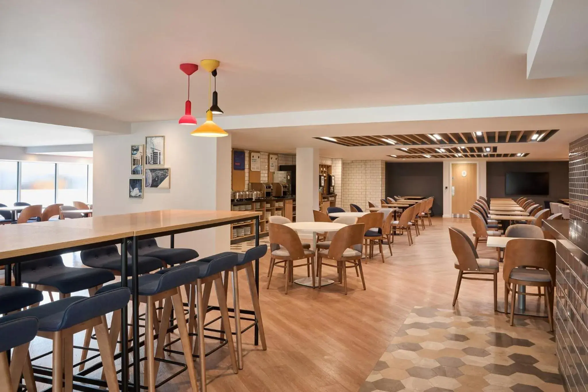 Property building in Holiday Inn Express London Limehouse by IHG Property building in Holiday Inn Express London Limehouse by IHG