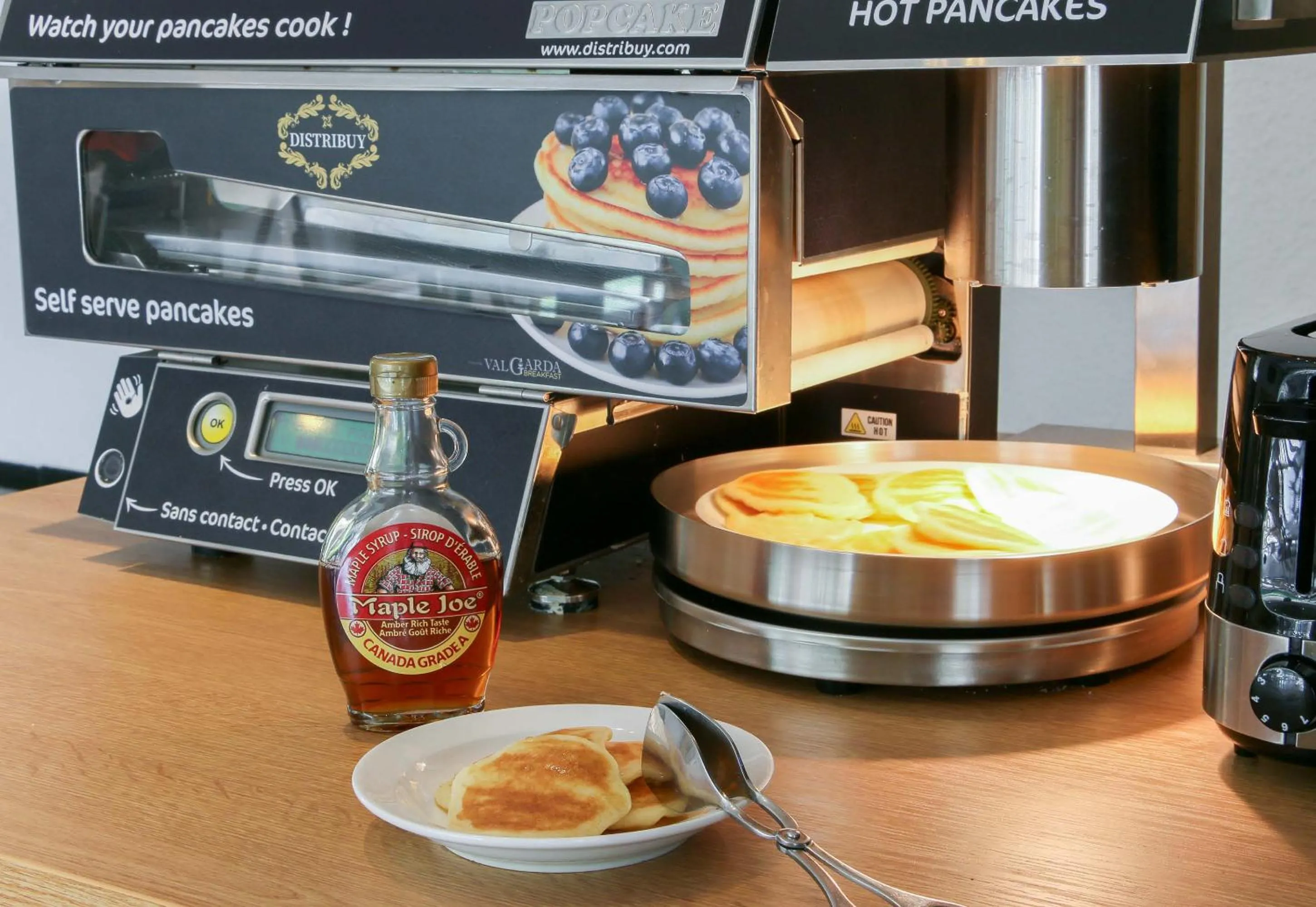 Breakfast in B&B HOTEL Aubagne Gémenos