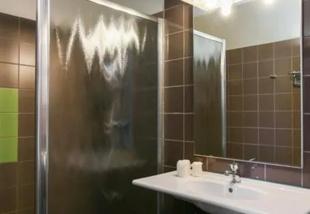 Bathroom in B&B HOTEL Aubagne Gémenos