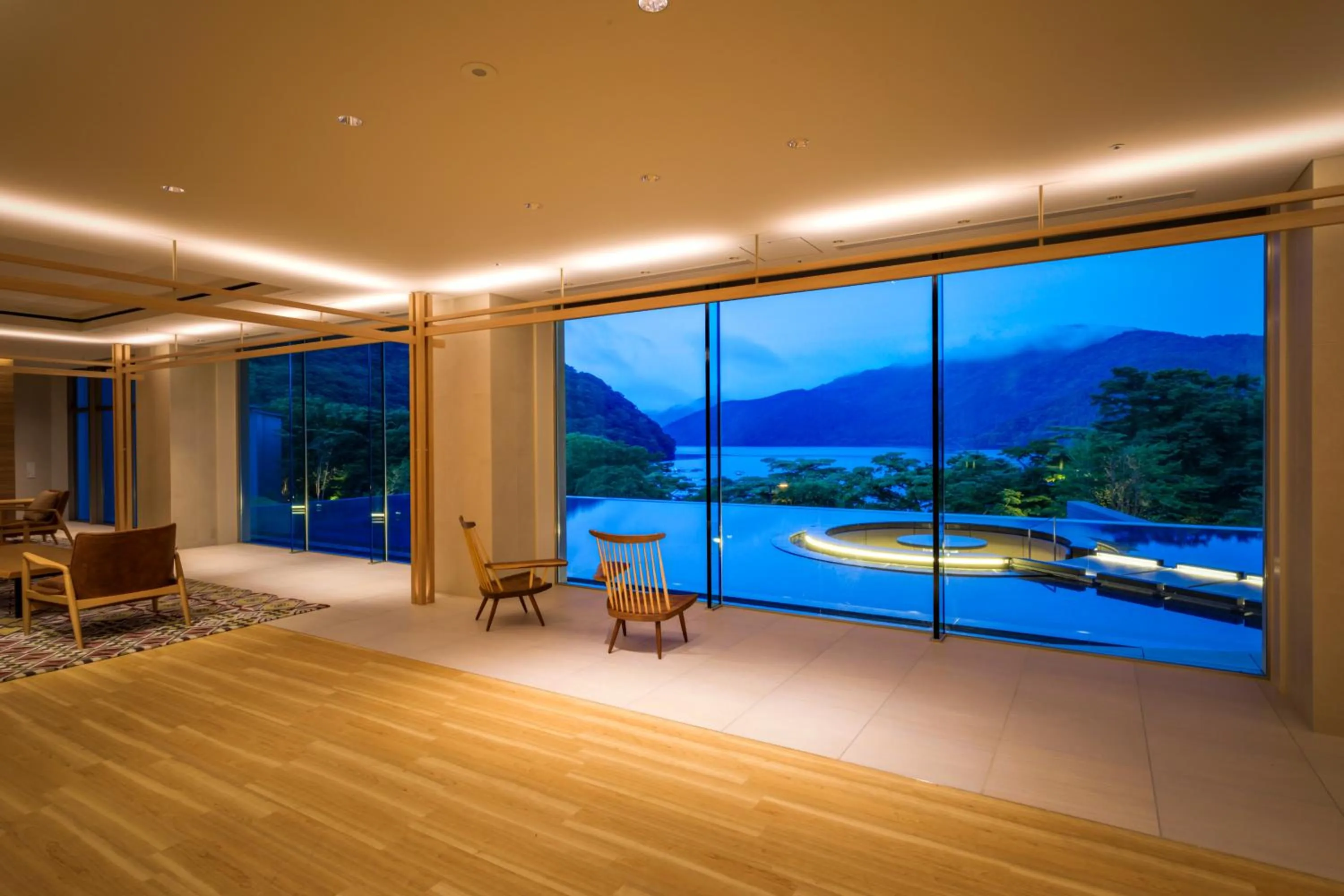 Hakone Ashinoko Hanaori