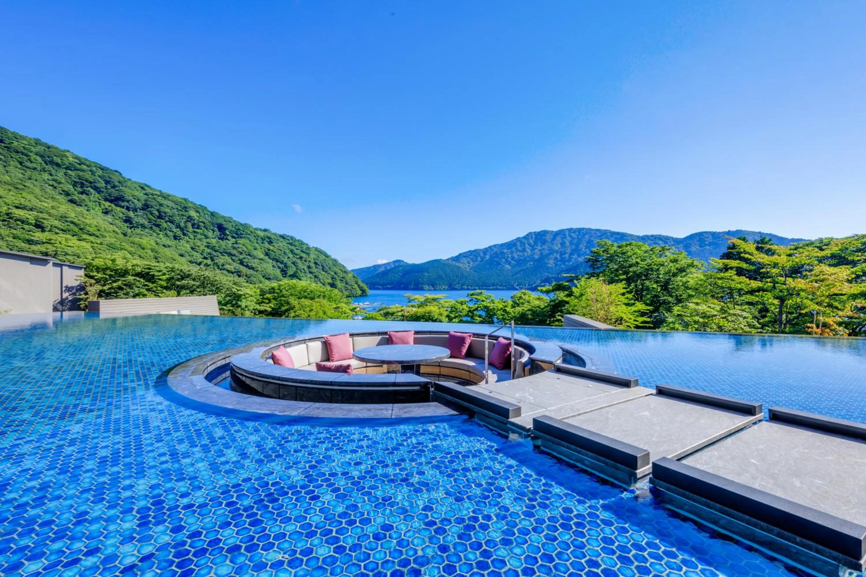Balcony/Terrace in Hakone Ashinoko Hanaori