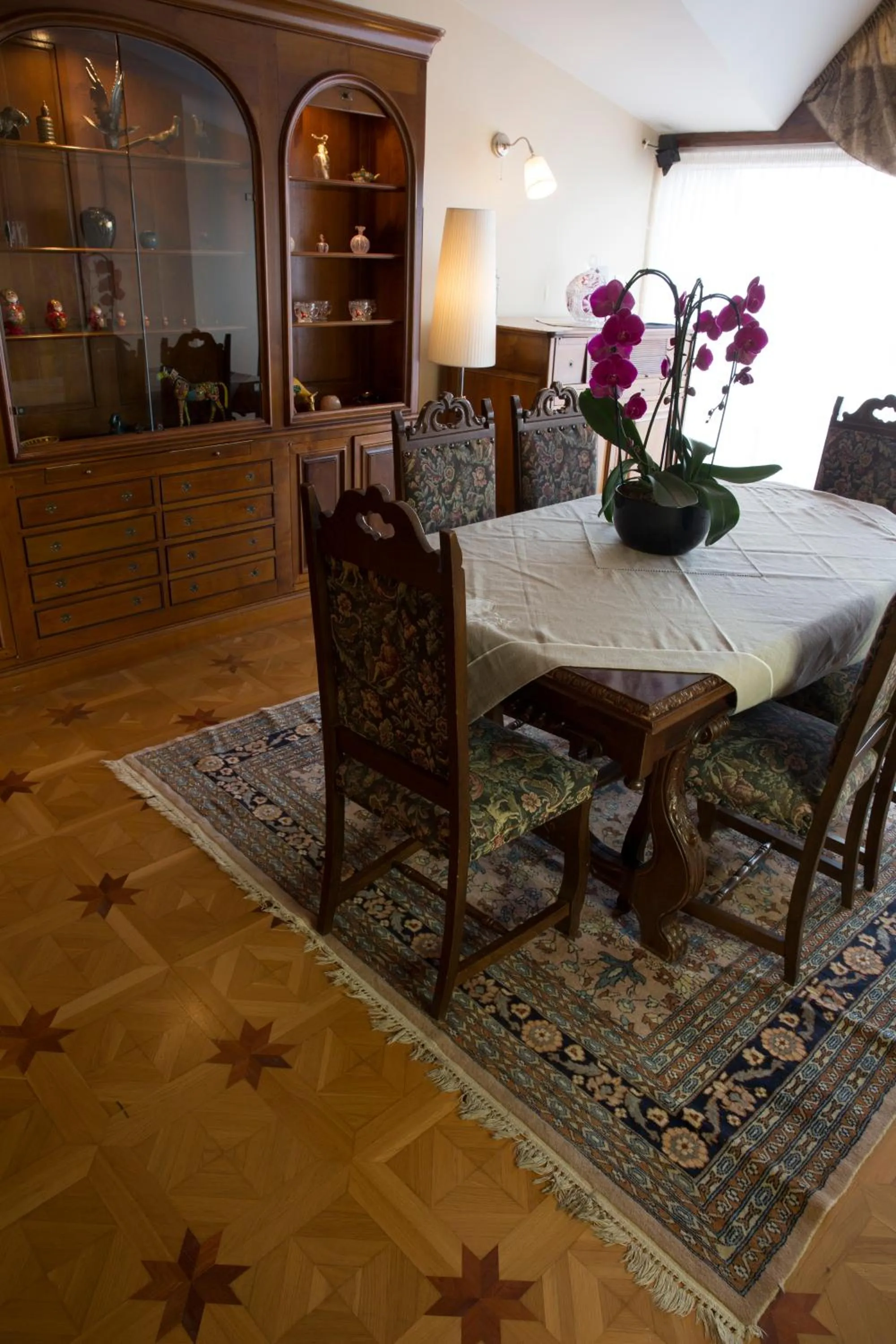 Seating area in Hôtel du Domaine de La Grange de Condé