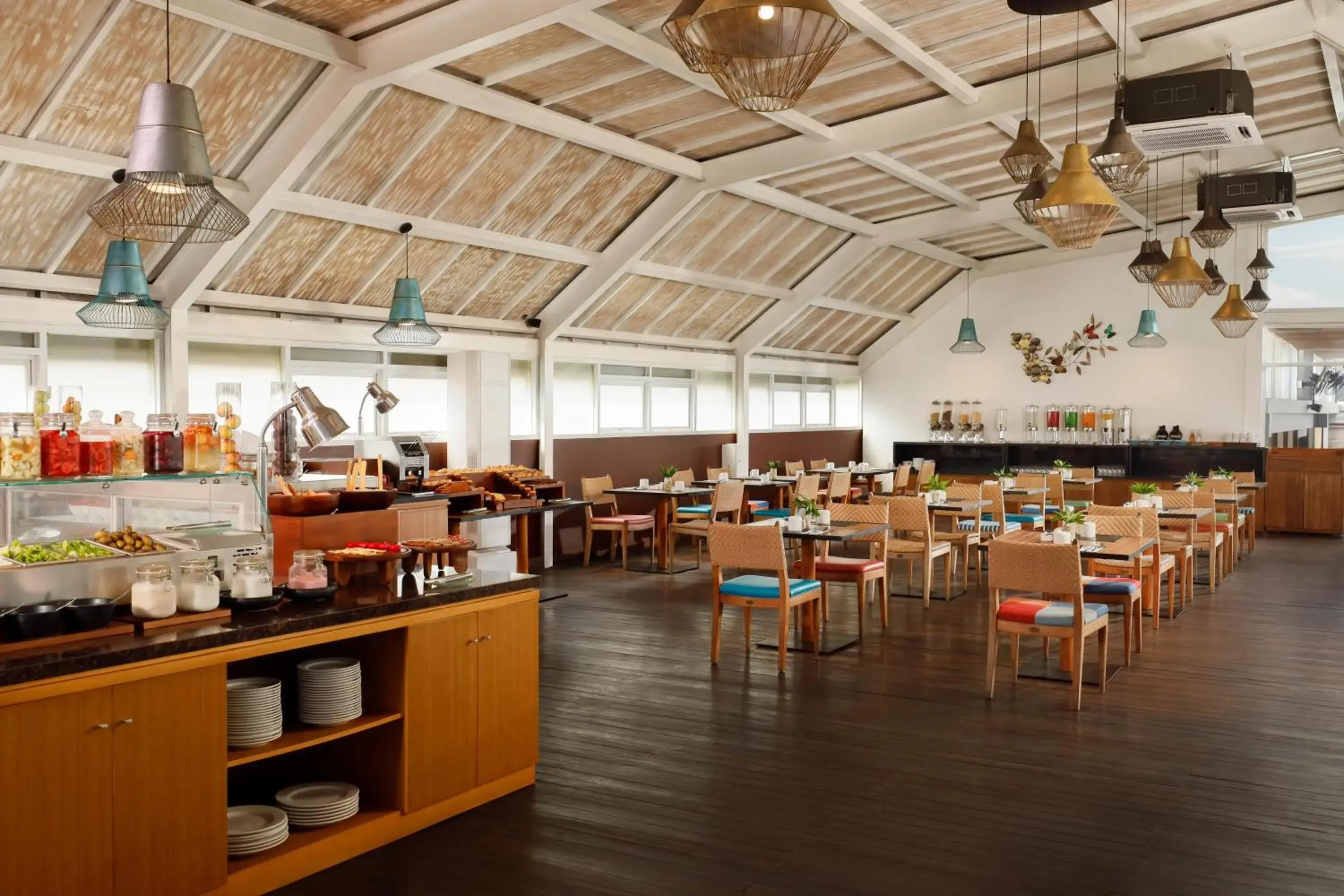 Restaurant/places to eat in Aston Canggu Beach Resort Restaurant/places to eat in Aston Canggu Beach Resort