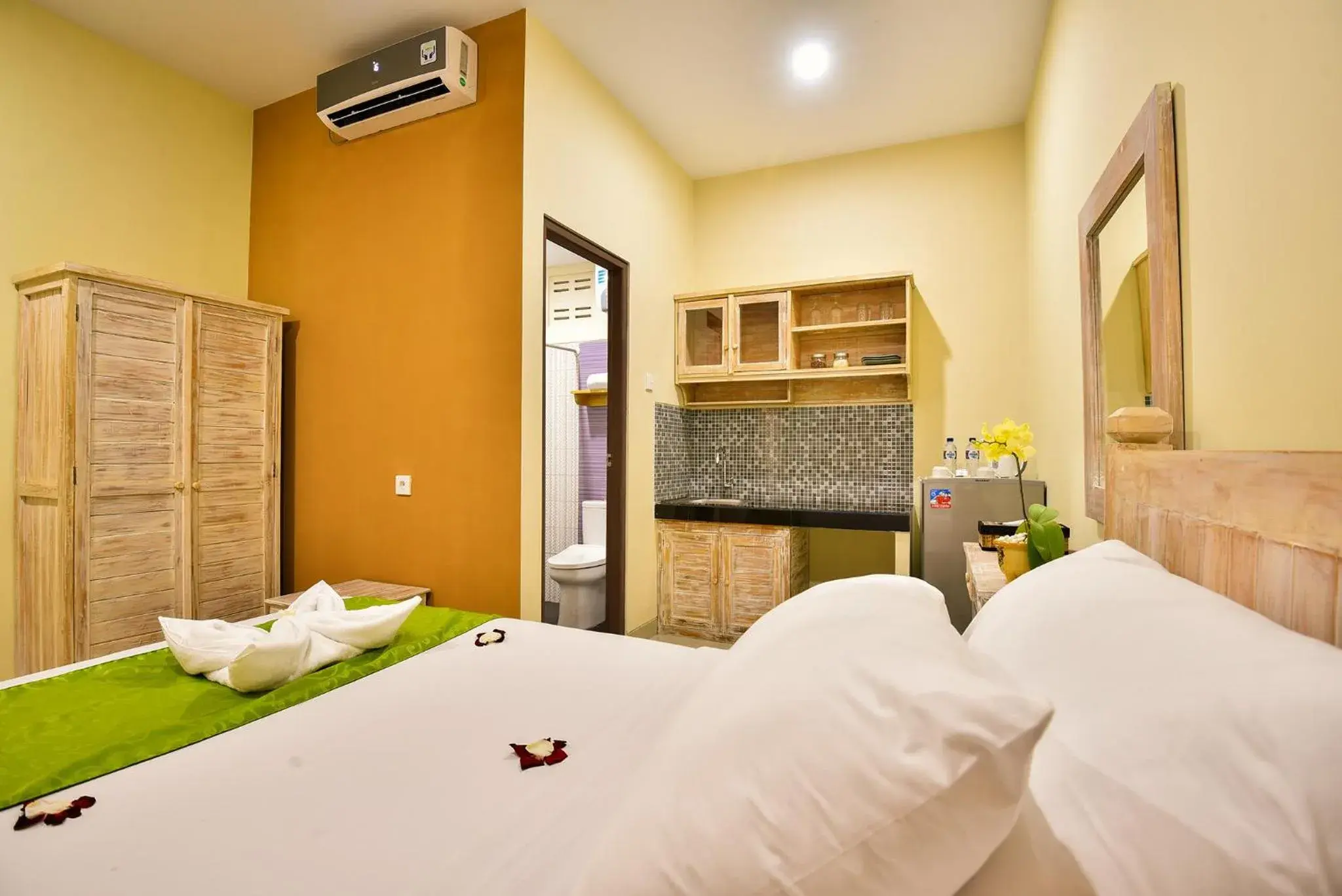 Standard Double Room in The Rani Garden Bed & Breakfast Standard Double Room in The Rani Garden Bed & Breakfast