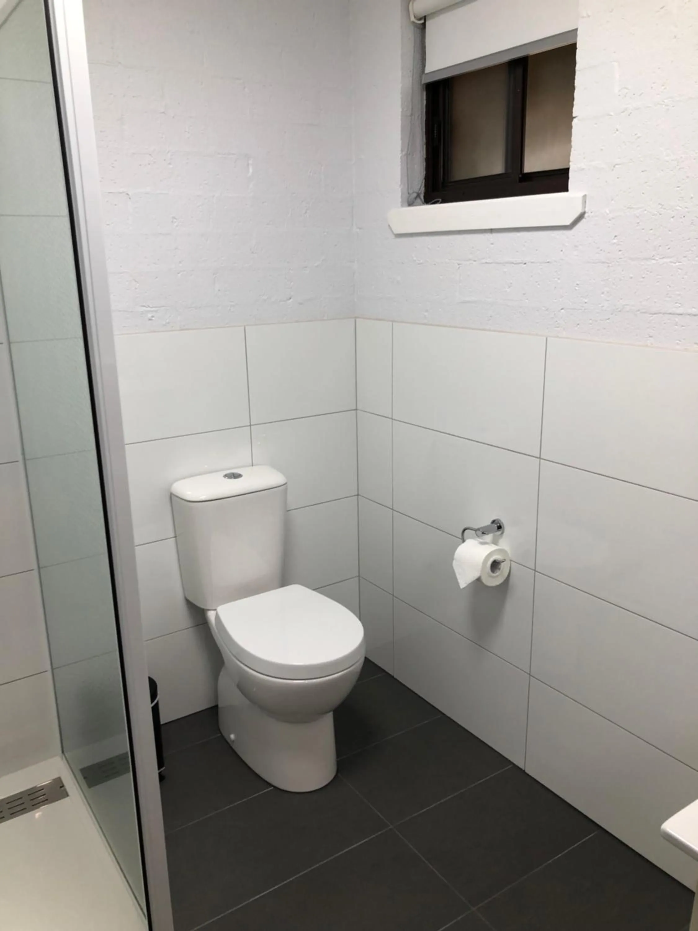 Colonial Inn Guest Rooms