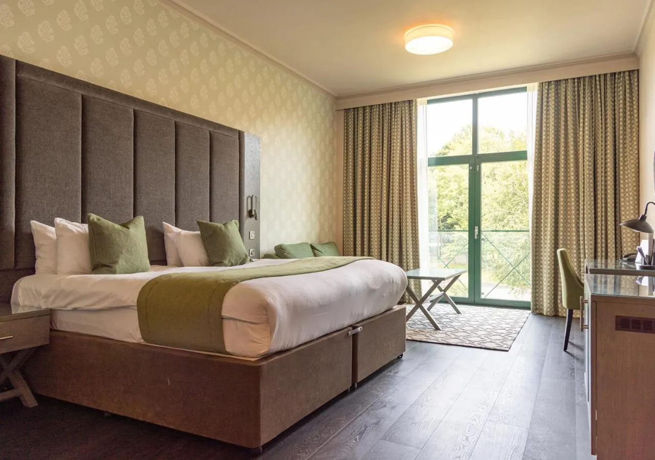 Photo of the whole room, Bed in Vale Resort