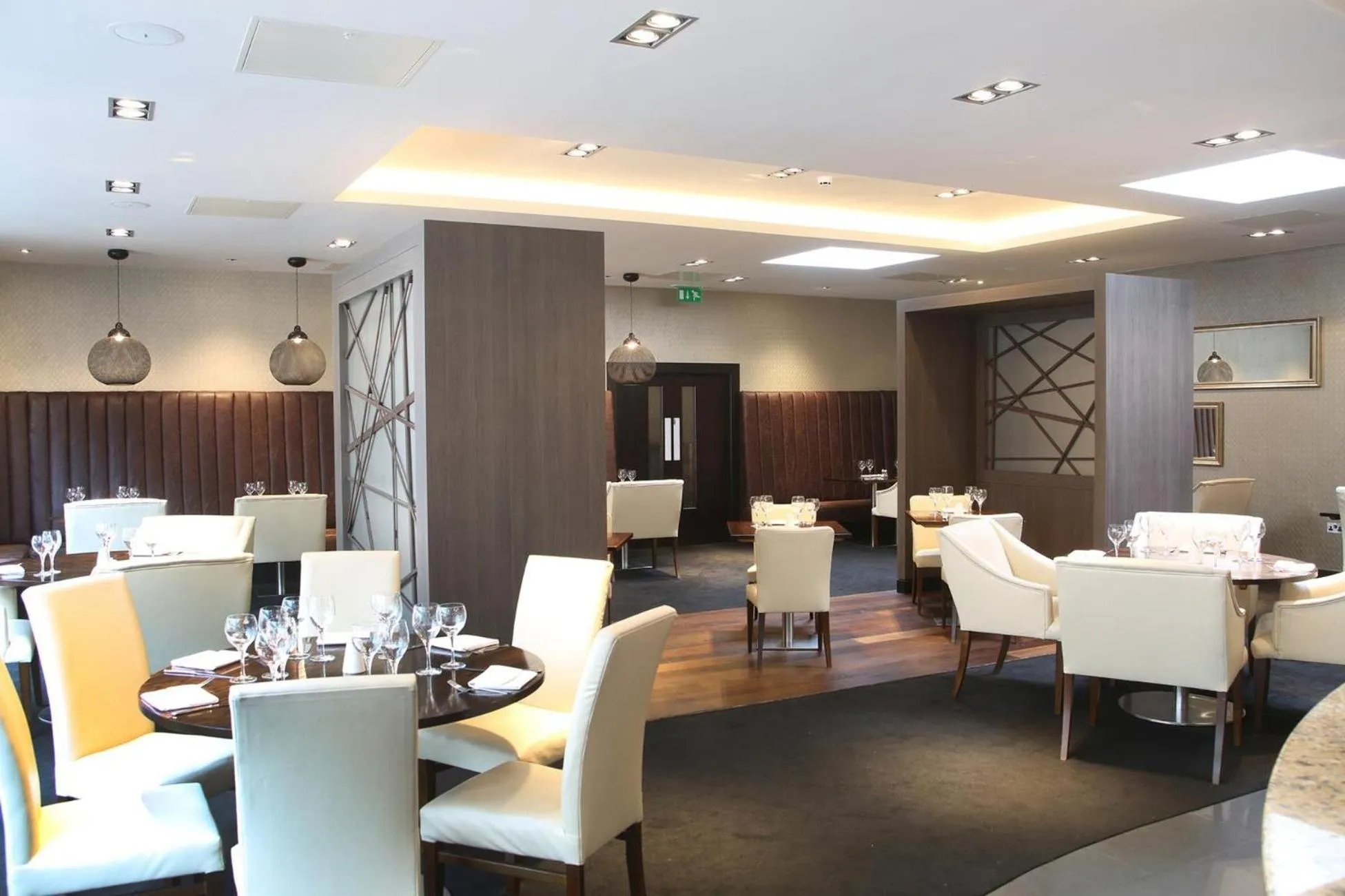 Restaurant/places to eat in Crowne Plaza Gerrards Cross by IHG