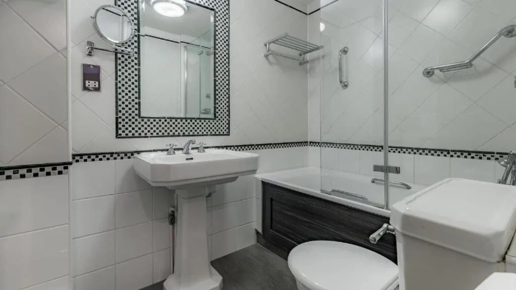 Superior Double Room with Ocean View in Grand Jersey Hotel and Spa