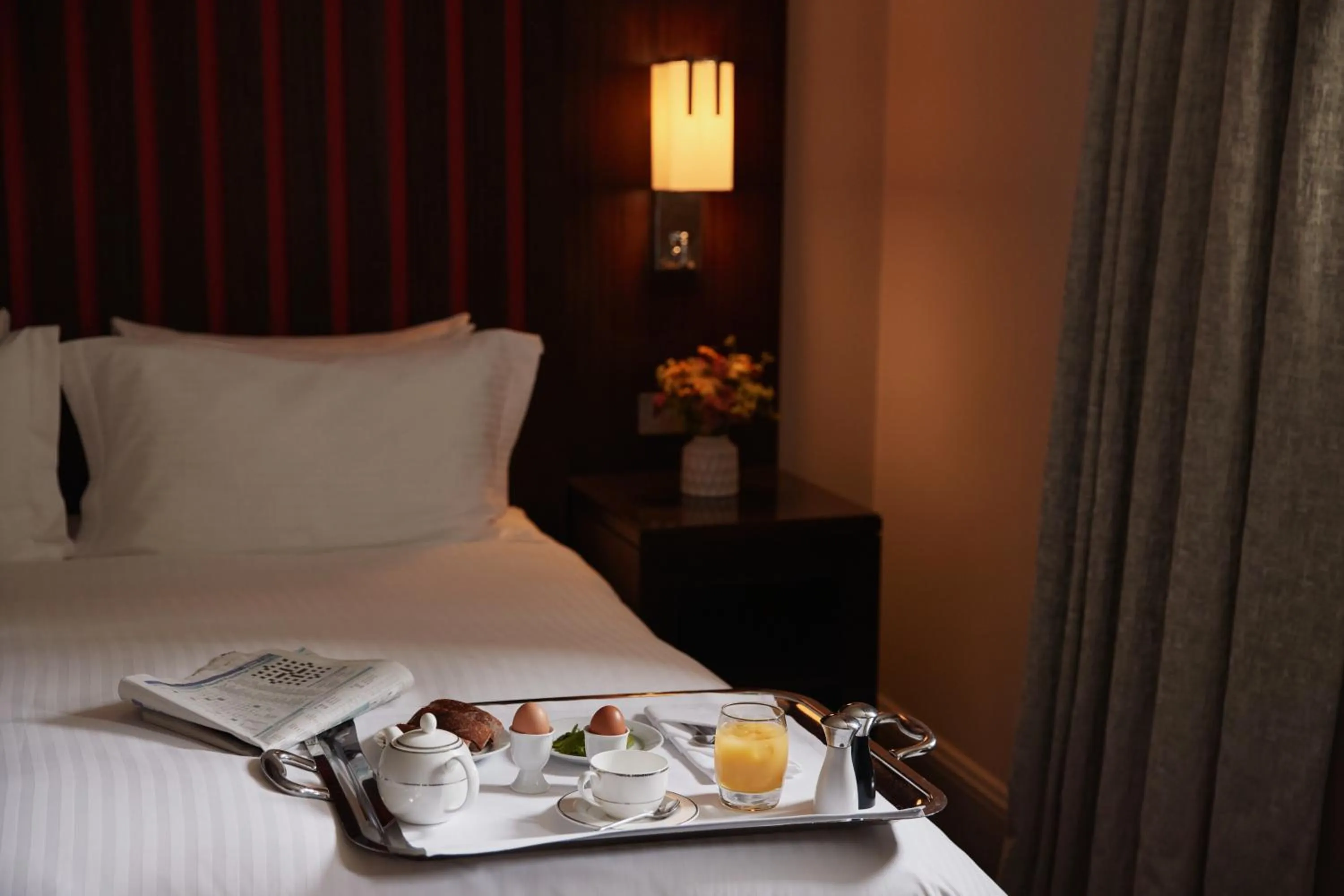 Bedroom, Bed in Grand Jersey Hotel and Spa