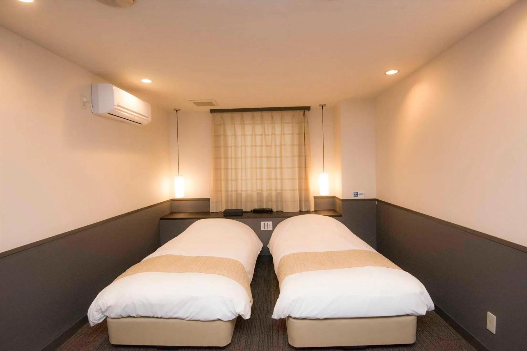 Bed in Hotel Double Funabashi