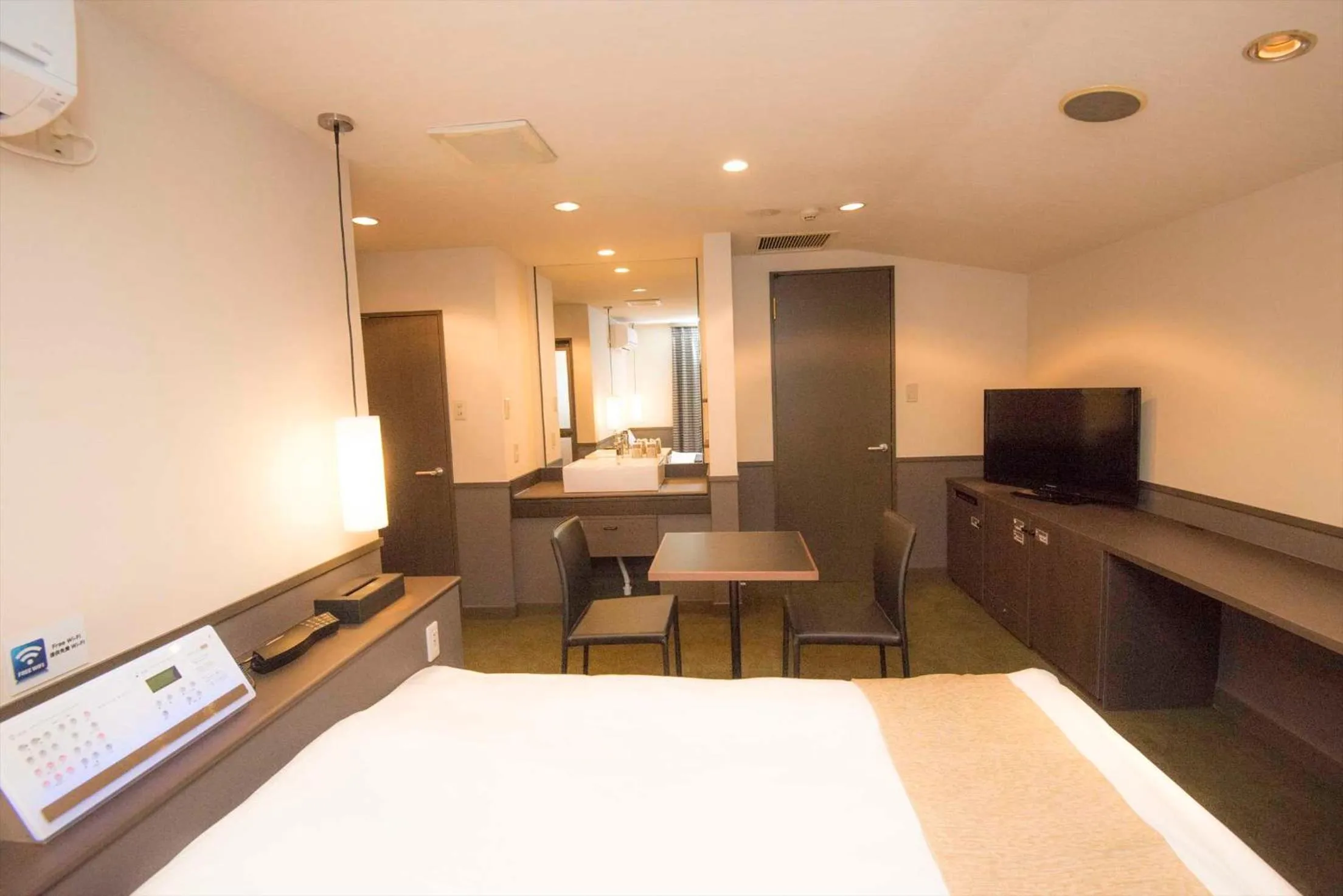 Bed in Hotel Double Funabashi