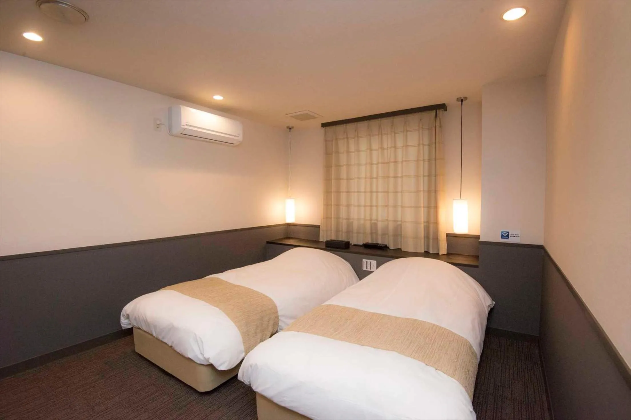 Bed in Hotel Double Funabashi