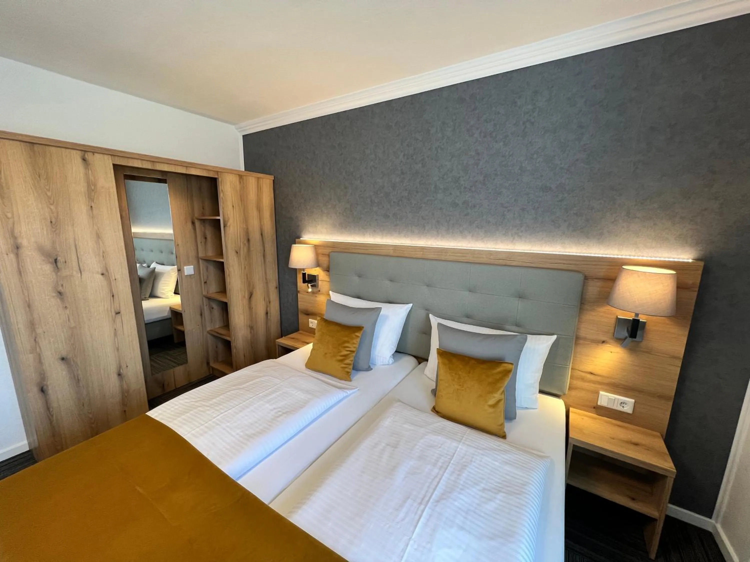 Bed in Hotel Garni am Obsthof Stade - Altes Land