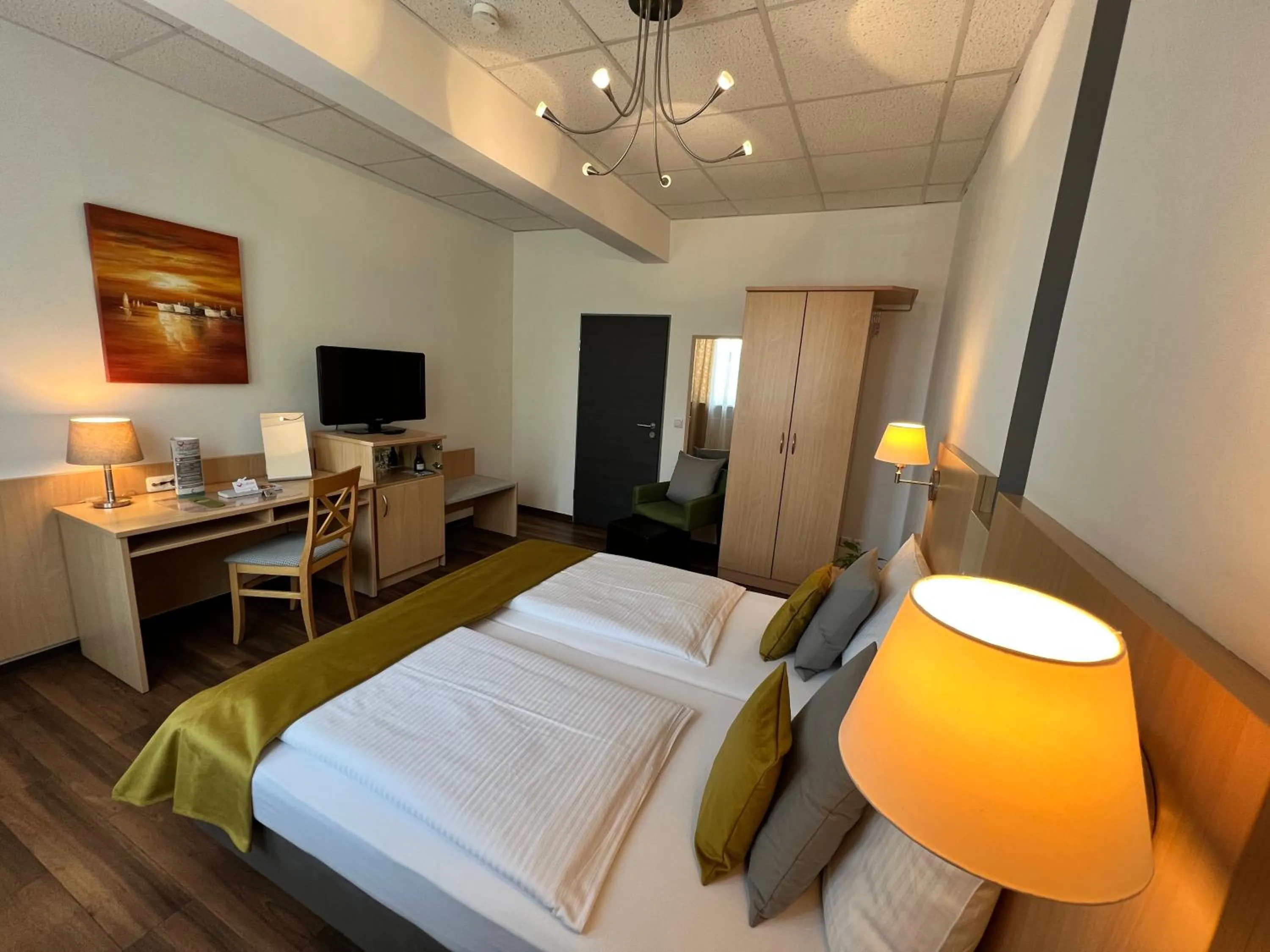 Bed in Hotel Garni am Obsthof Stade - Altes Land