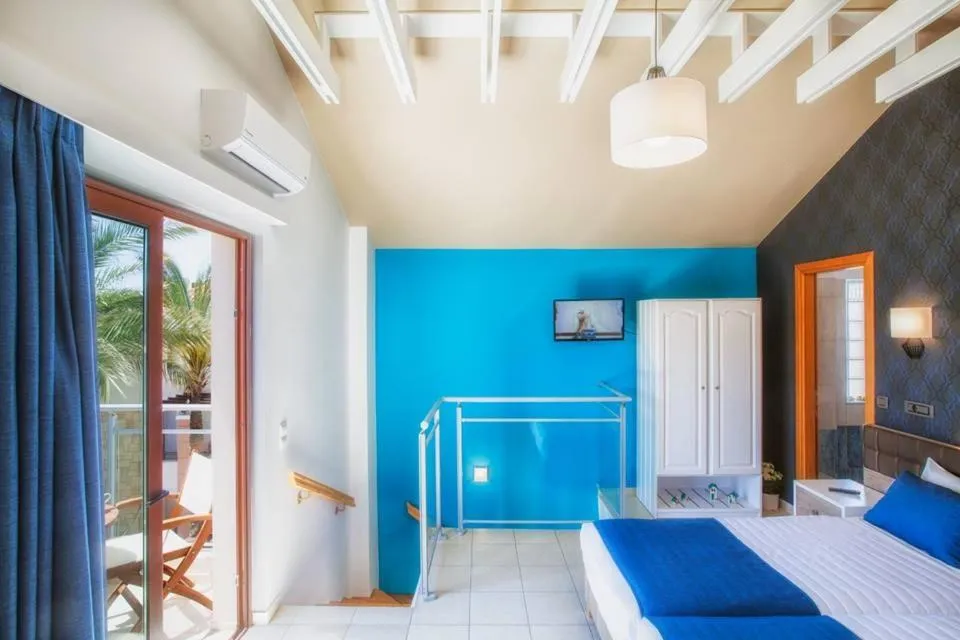 Bed in Kallitsakis Beach