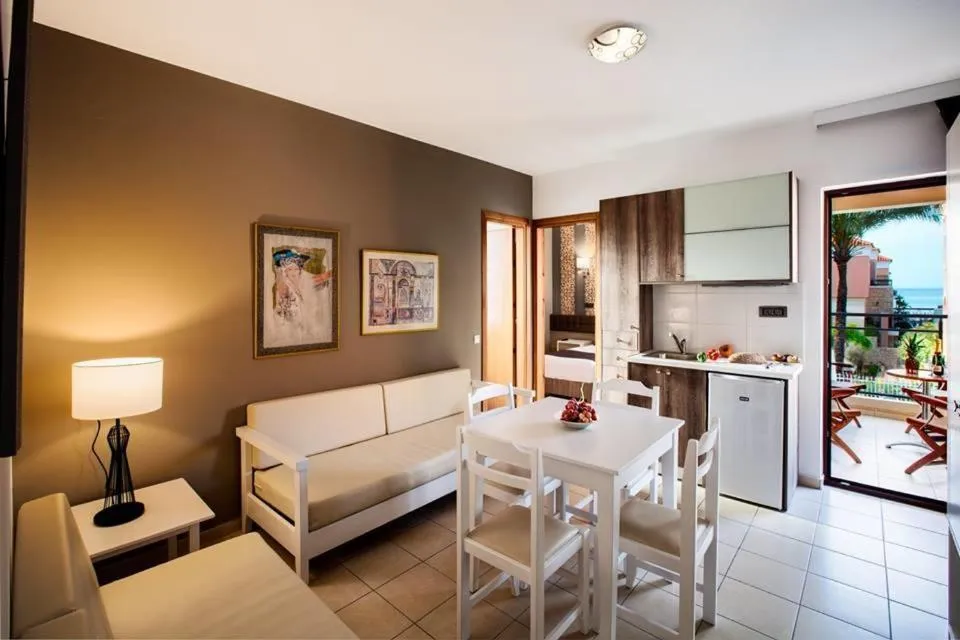 Photo of the whole room in Kallitsakis Beach