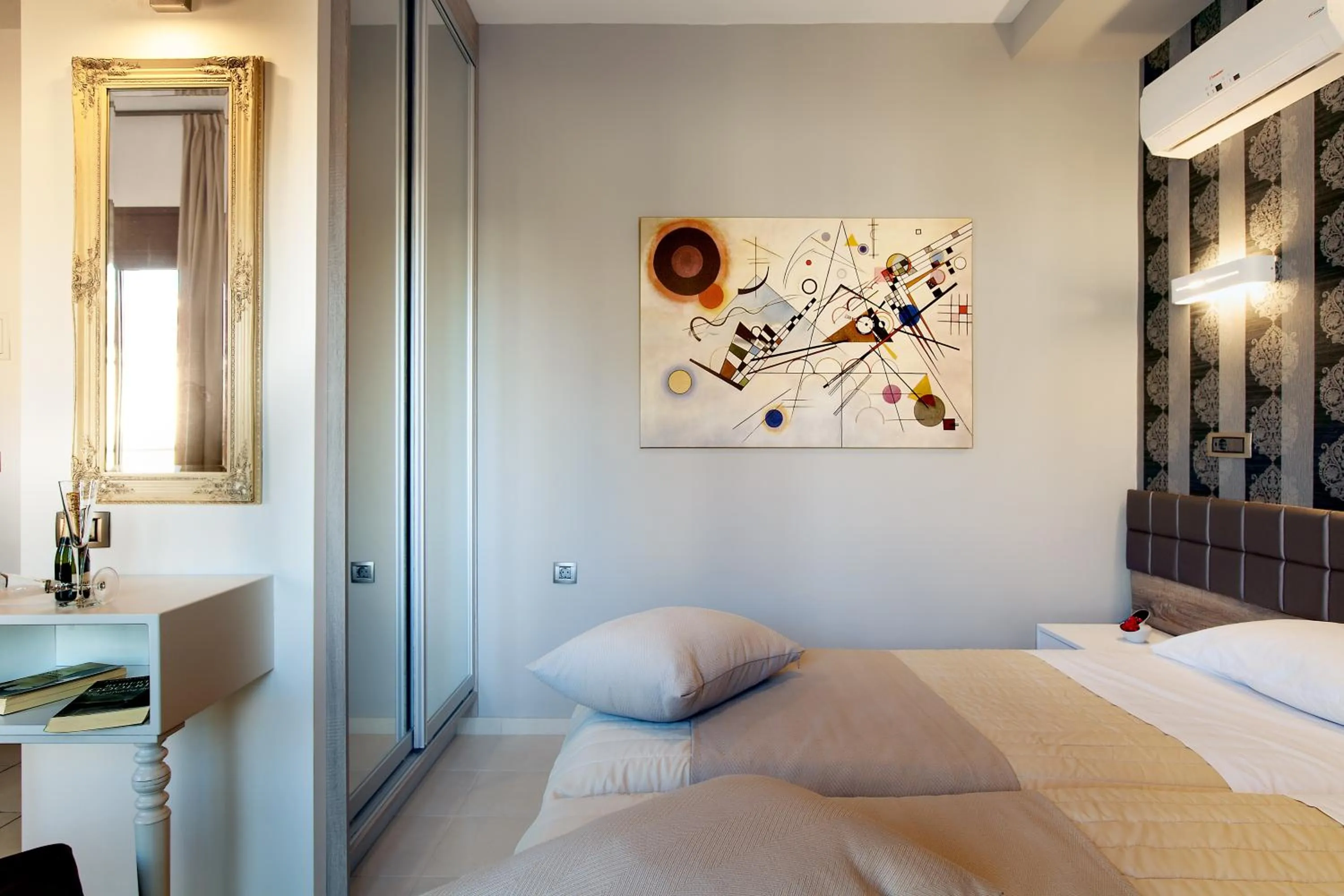 Decorative detail, Bed in Kallitsakis Beach