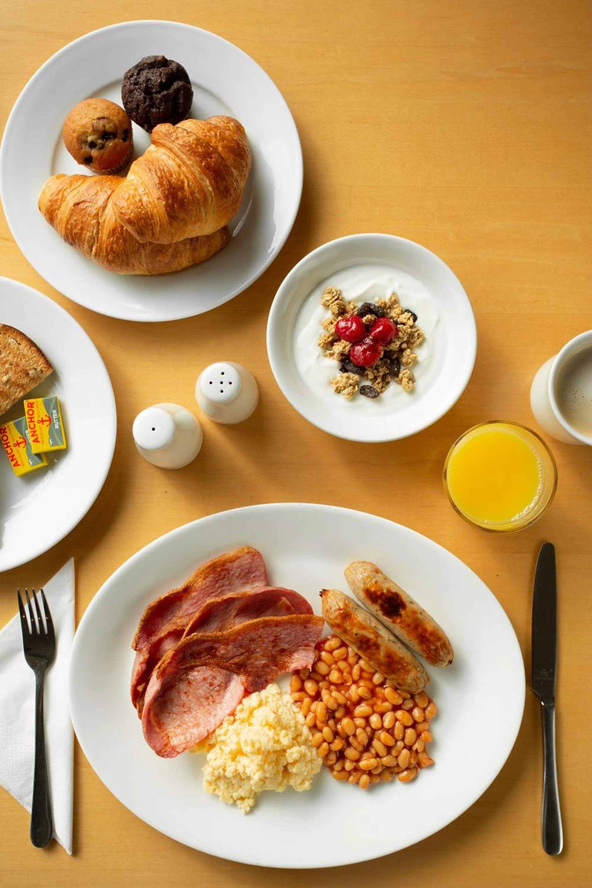 Breakfast in Holiday Inn Express Southampton - M27, J7 by IHG