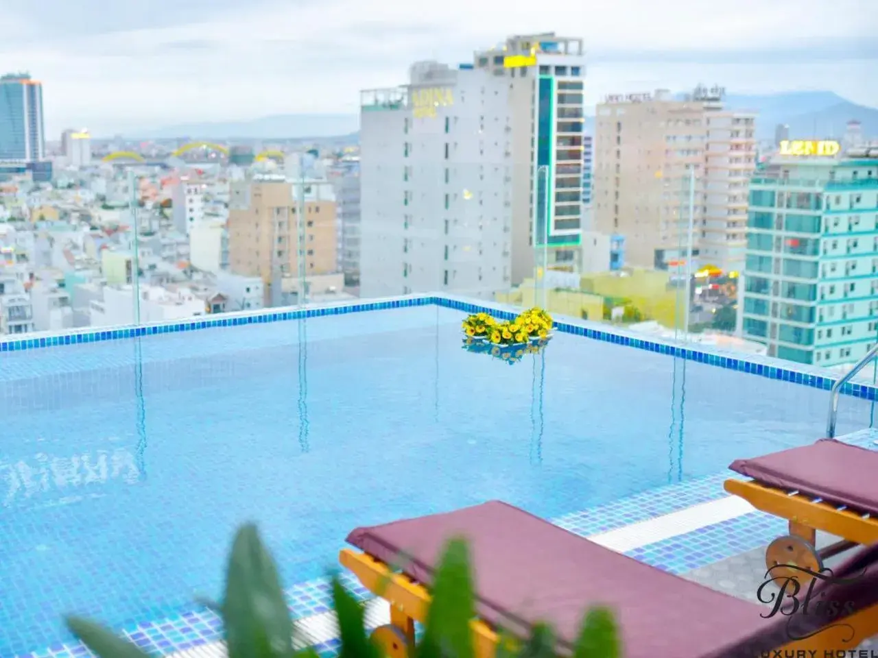 Property building in Bliss Luxury Hotel Property building in Bliss Luxury Hotel