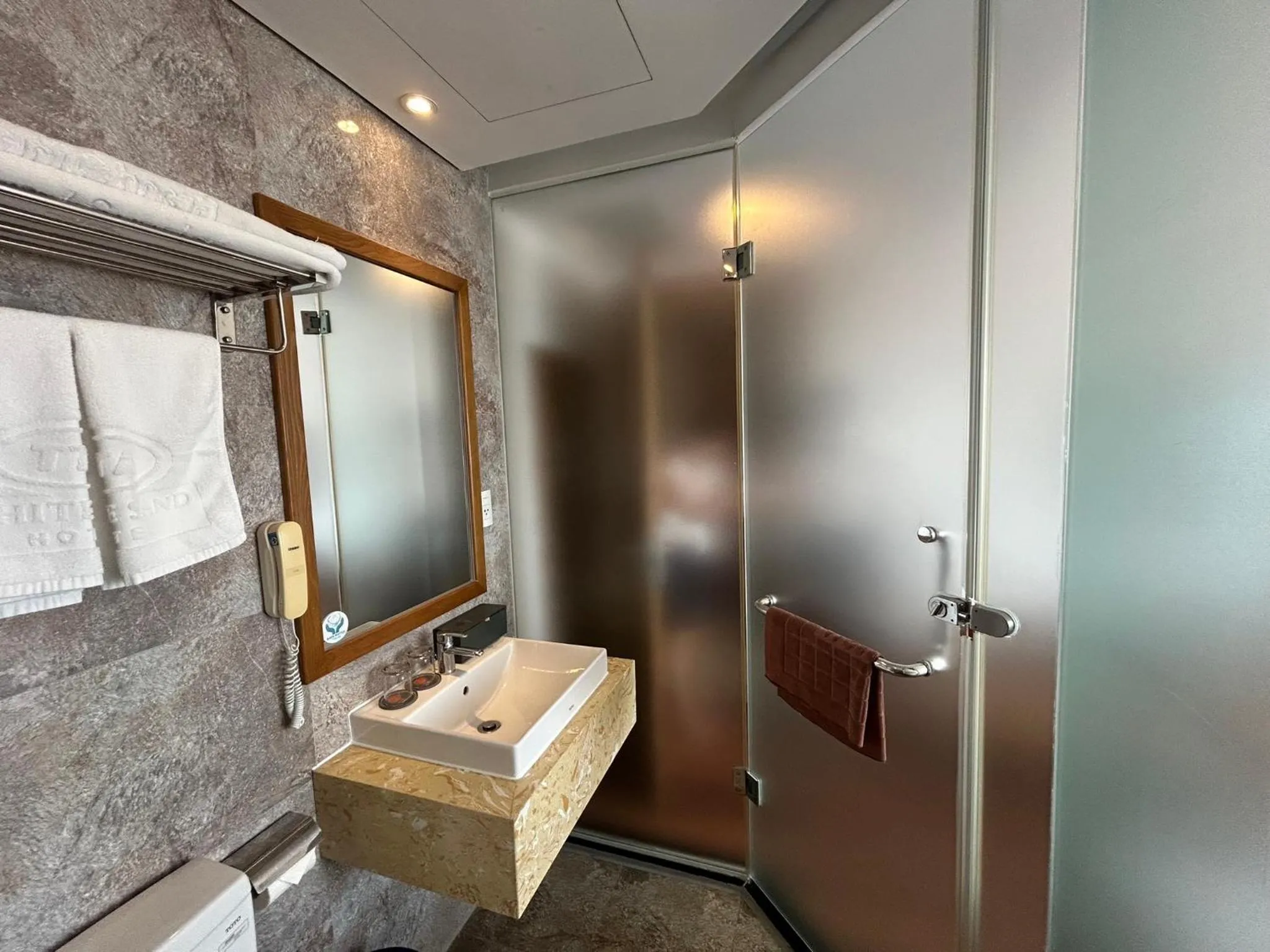 Shower in Bliss Luxury Hotel