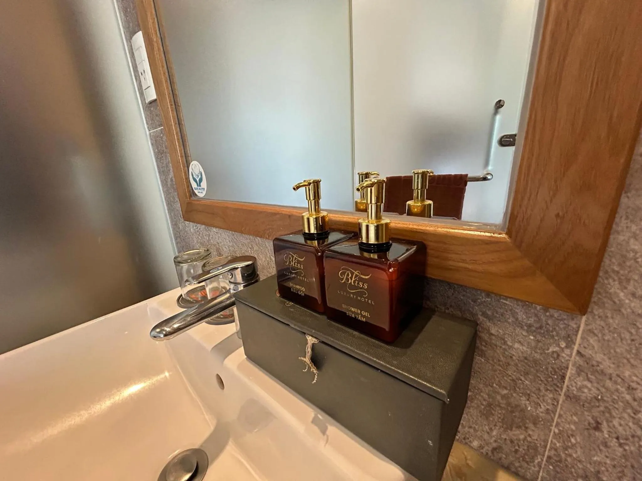 Toilet in Bliss Luxury Hotel