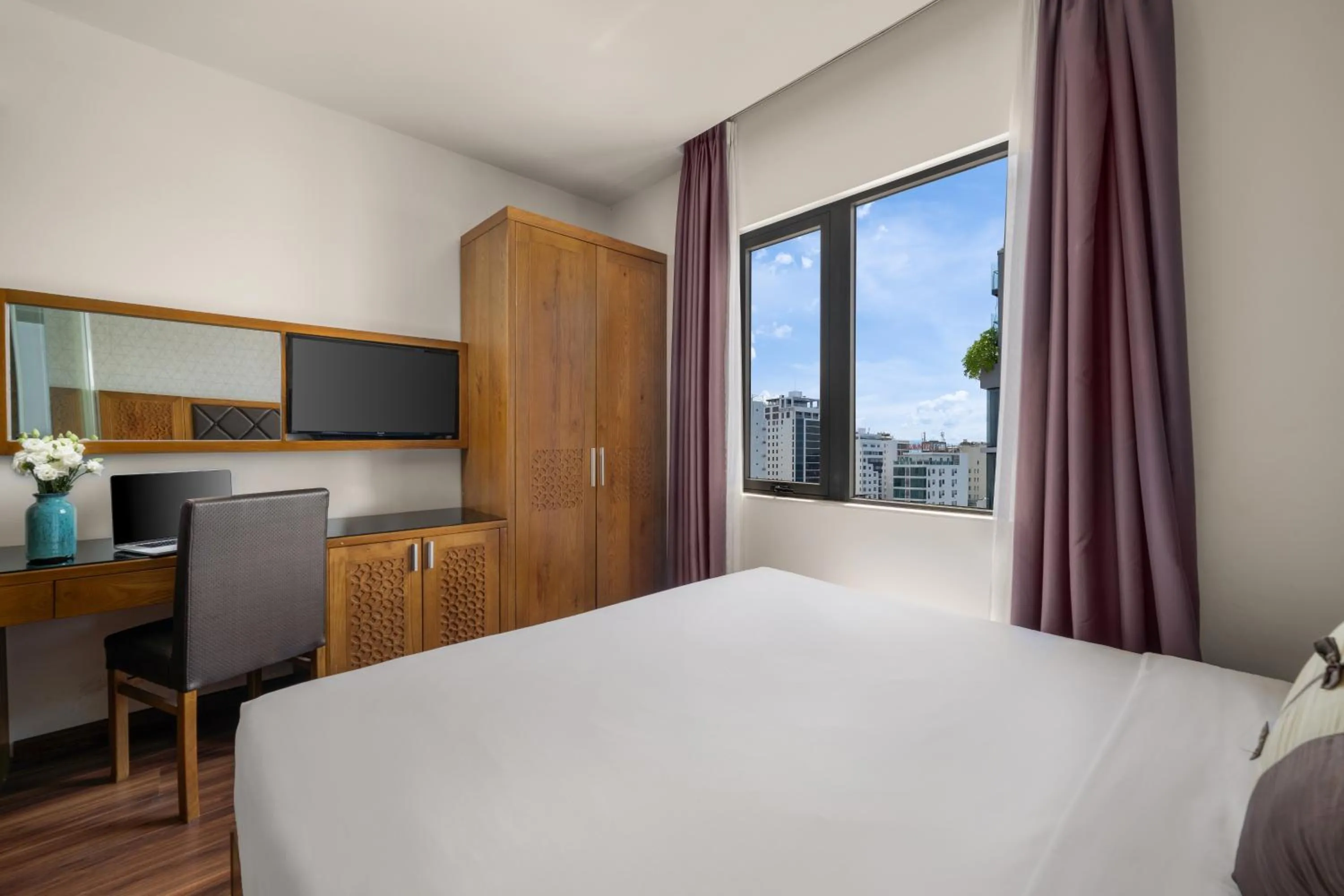 Spring, Bed in Bliss Luxury Hotel