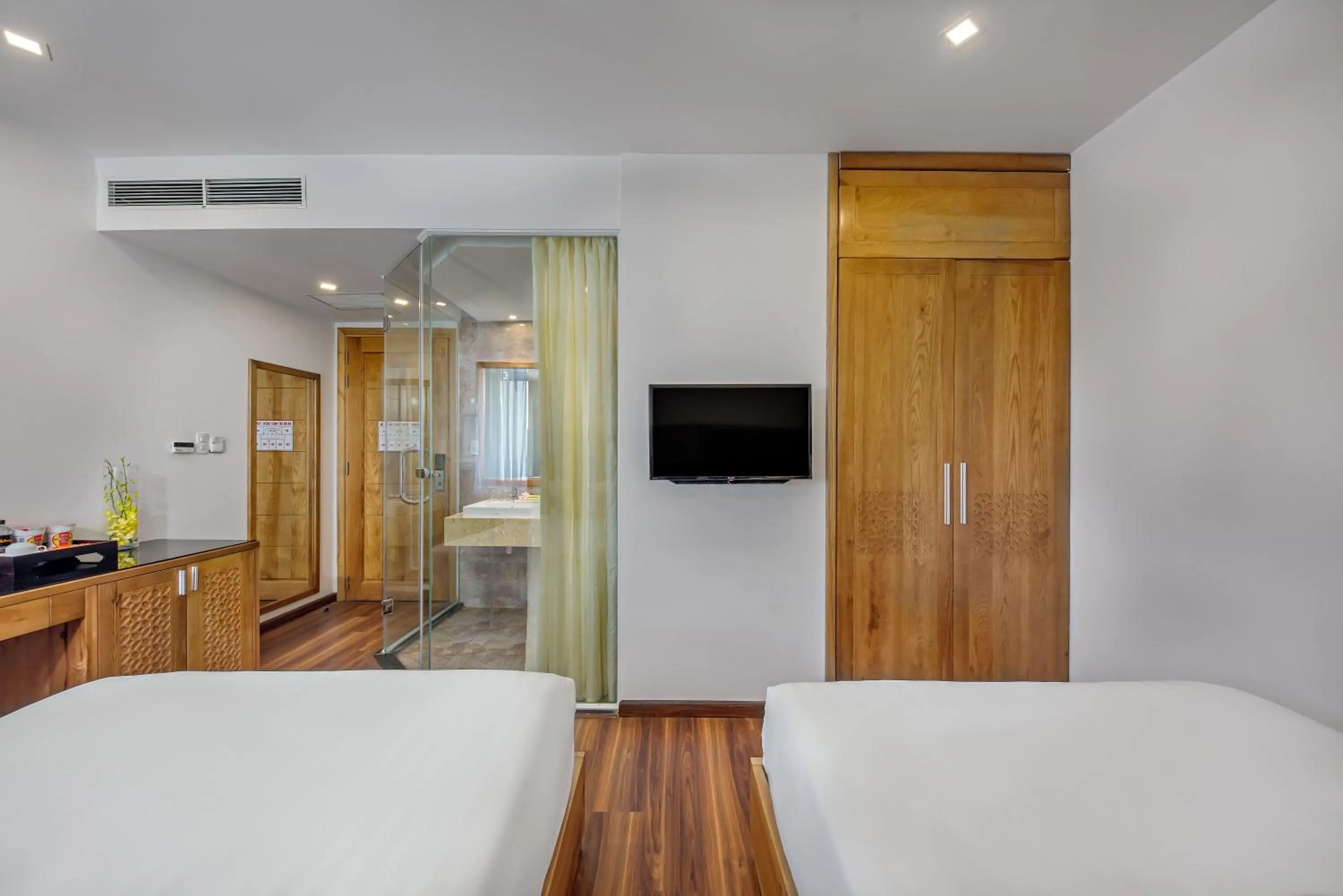 View (from property/room), Bed in Bliss Luxury Hotel