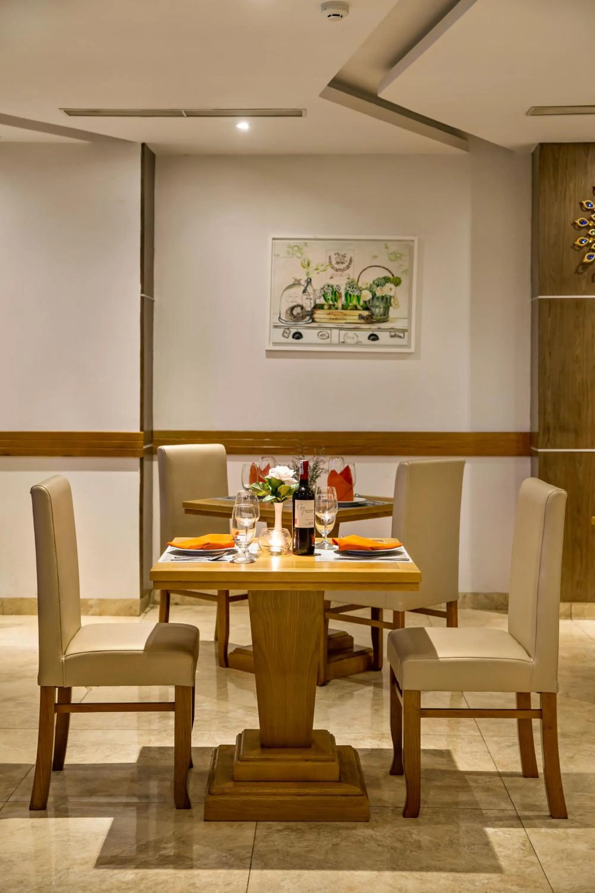 Restaurant/places to eat in Bliss Luxury Hotel