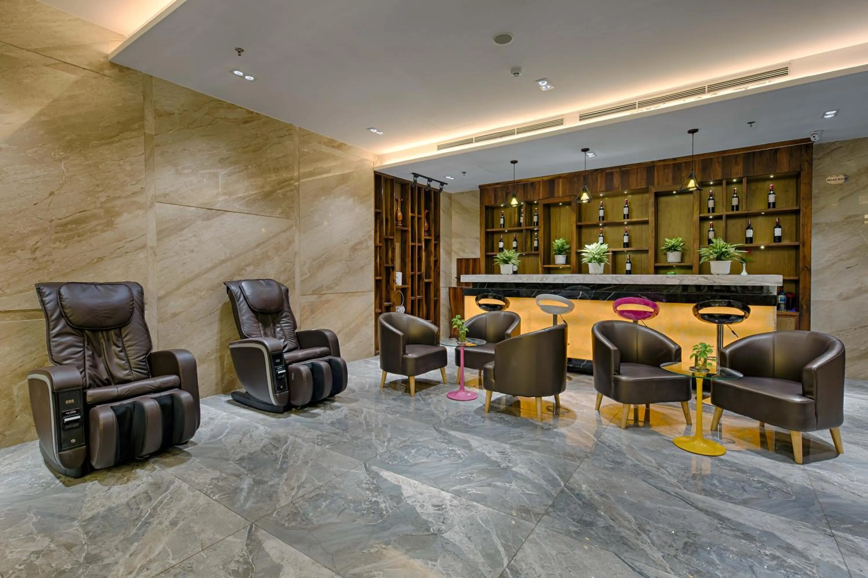 Massage in Bliss Luxury Hotel