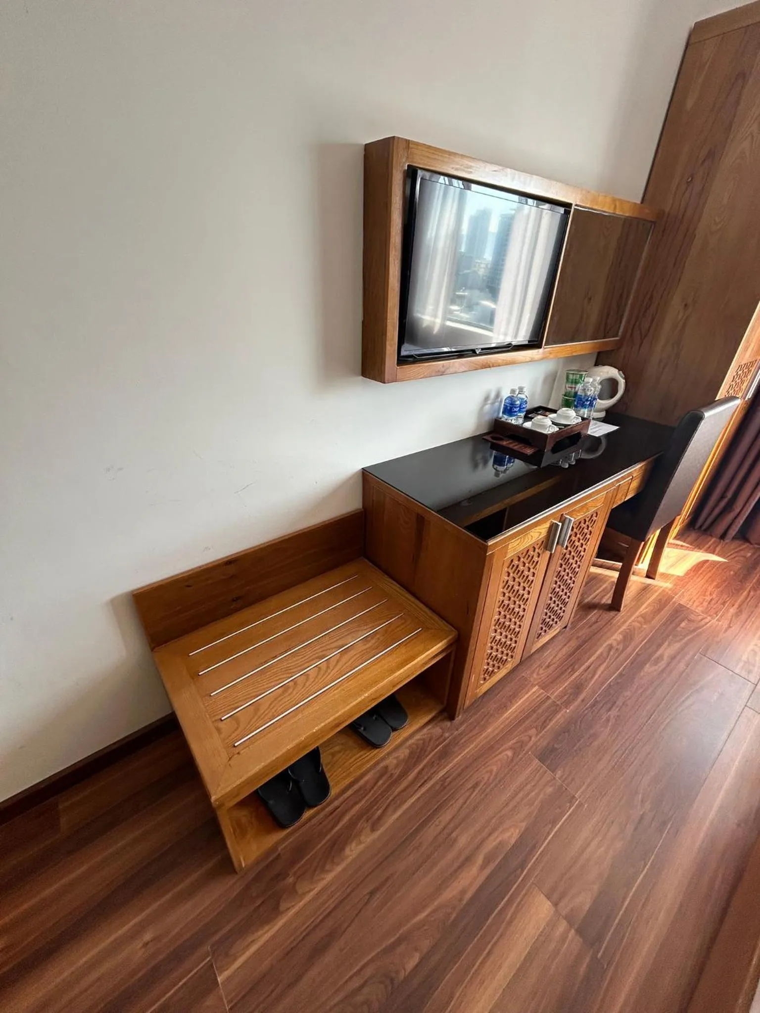 TV and multimedia in Bliss Luxury Hotel