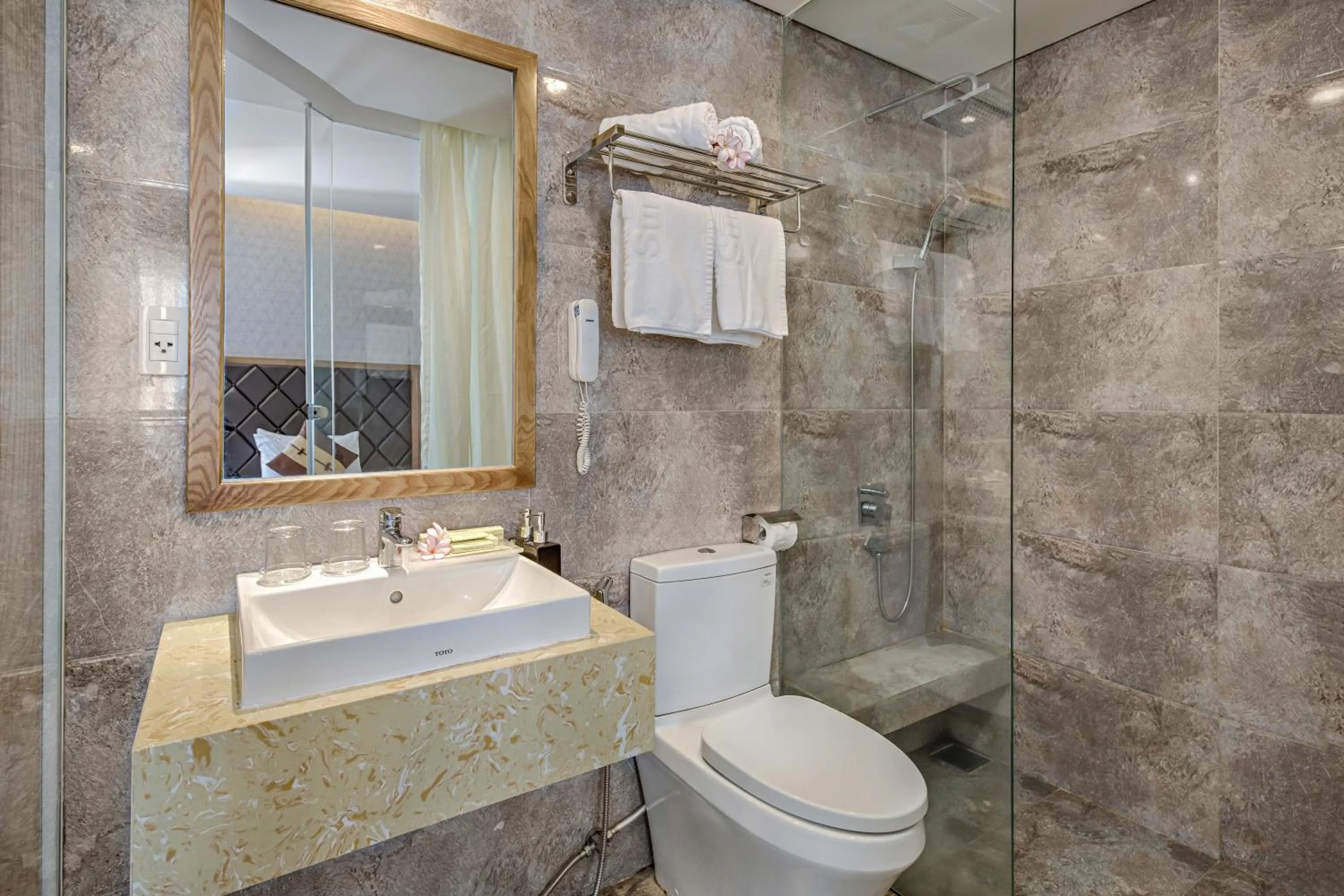 Toilet in Bliss Luxury Hotel