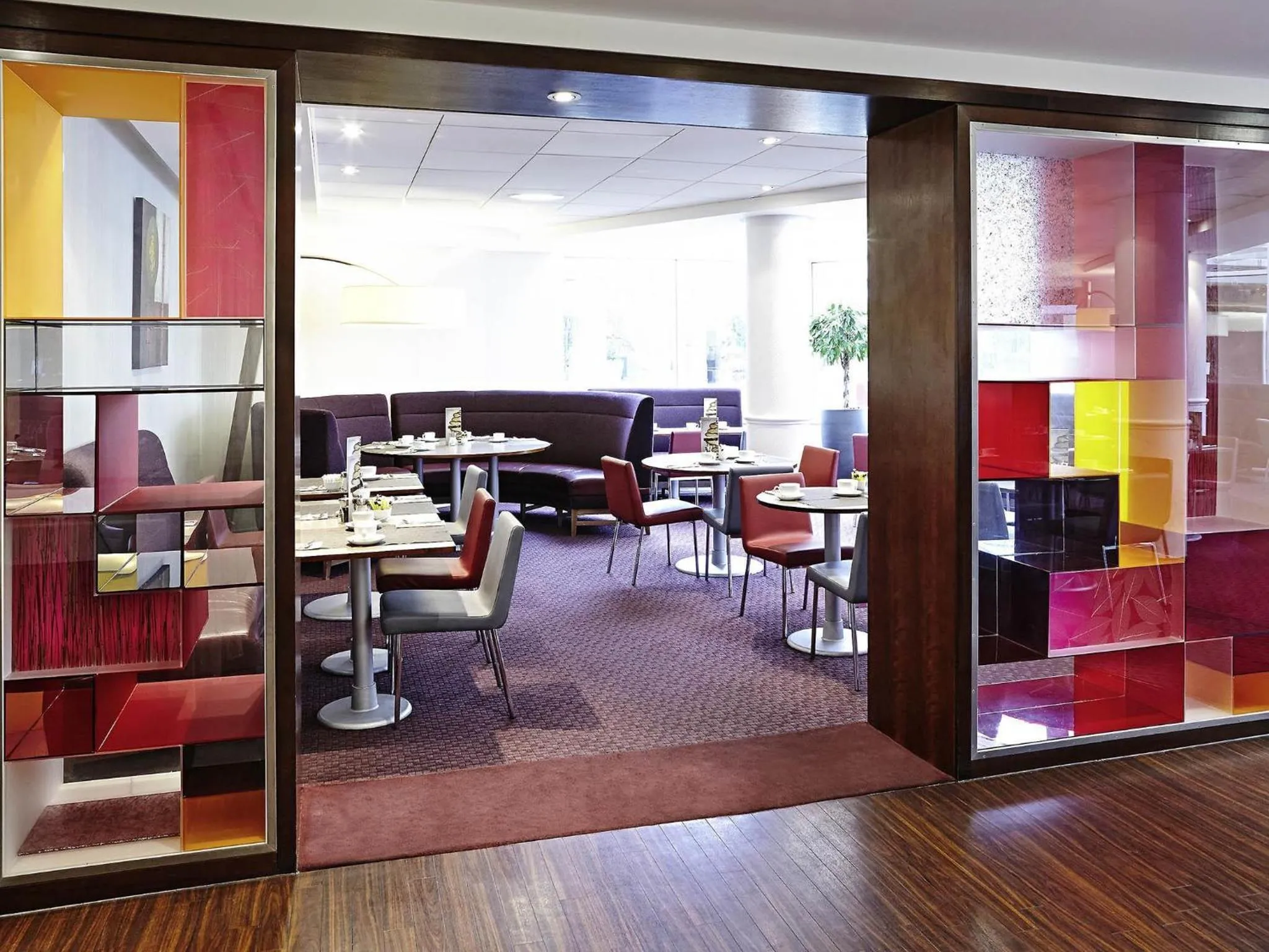 Restaurant/places to eat in Novotel Sheffield Centre