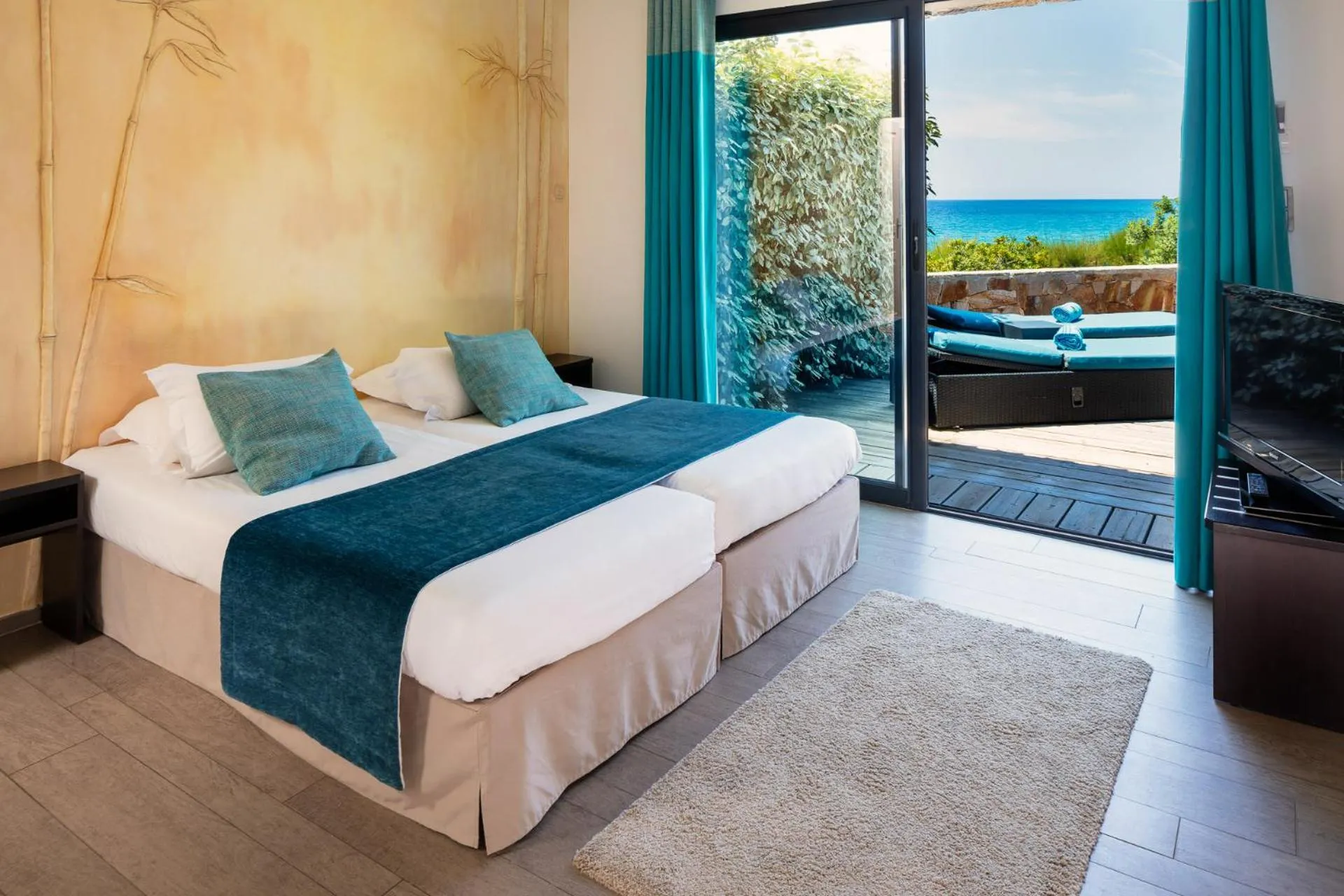 children, Bed in Hotel Le Ruesco