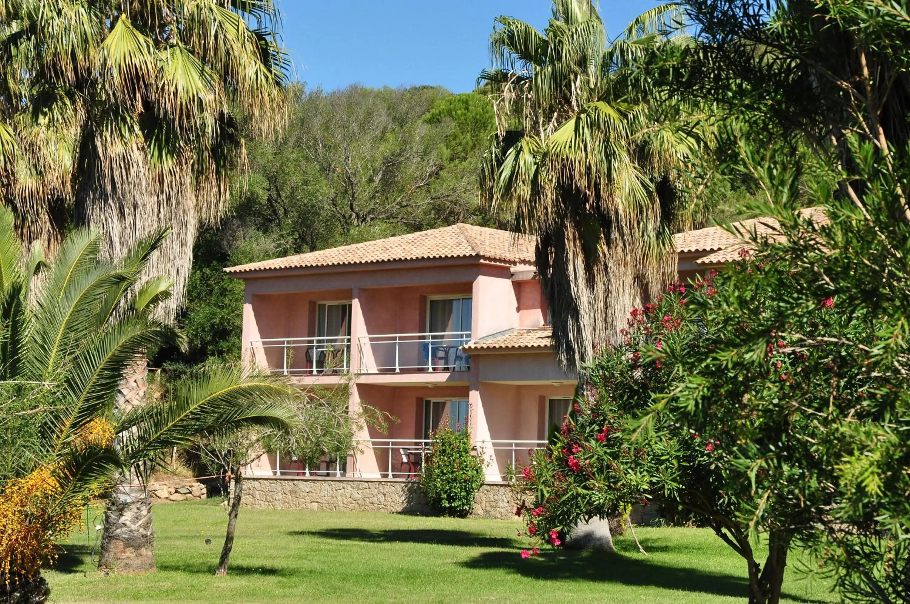 Property building in Hotel Le Ruesco
