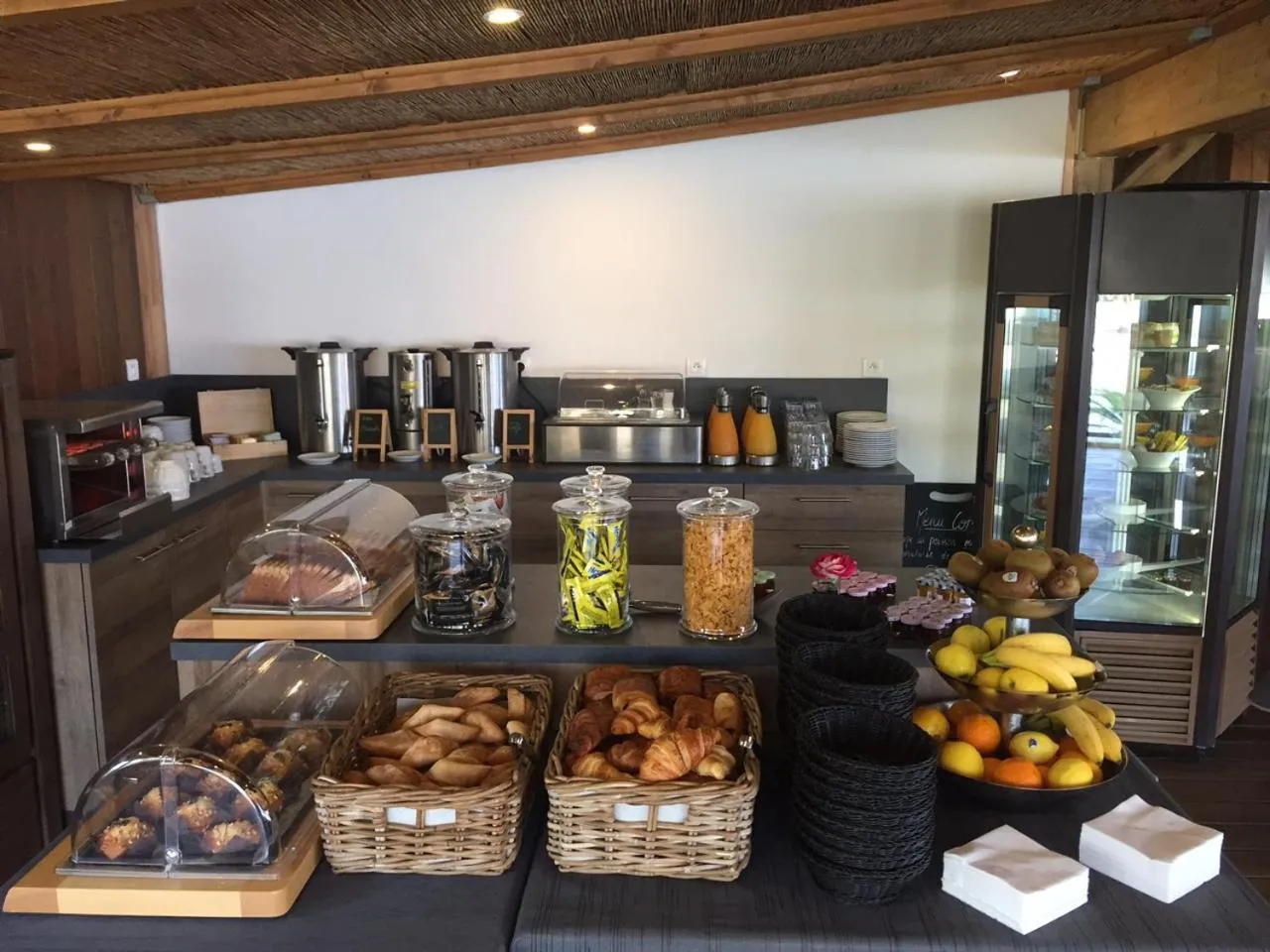 Breakfast in Hotel Le Ruesco