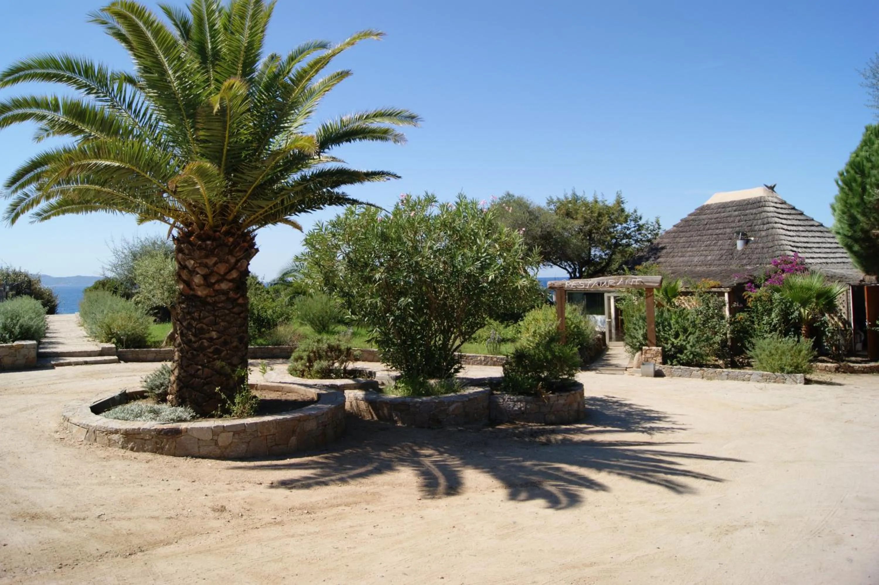 Restaurant/places to eat in Hotel Le Ruesco