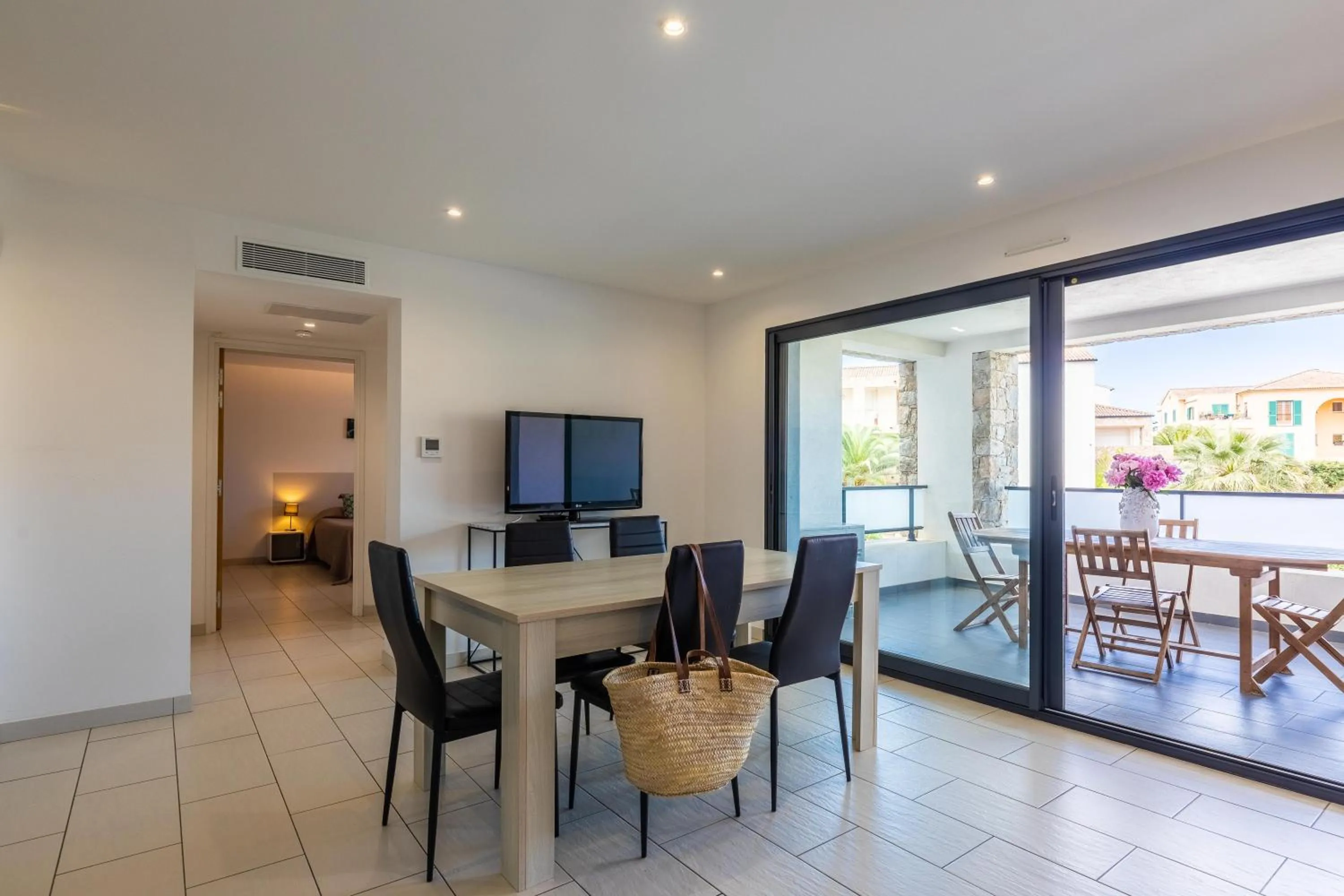 Dining area in Les Alizés Résidence & Spa