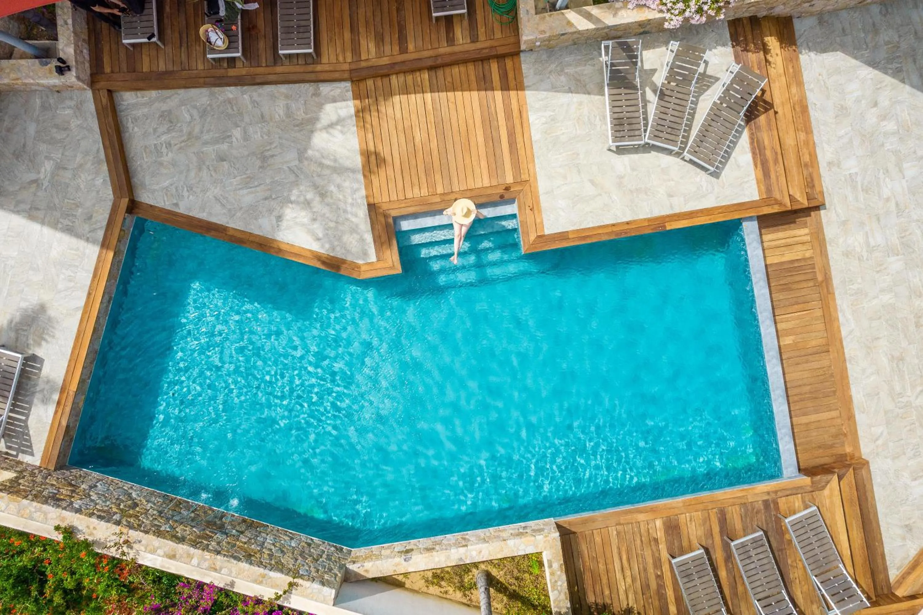 Swimming pool in Les Alizés Résidence & Spa