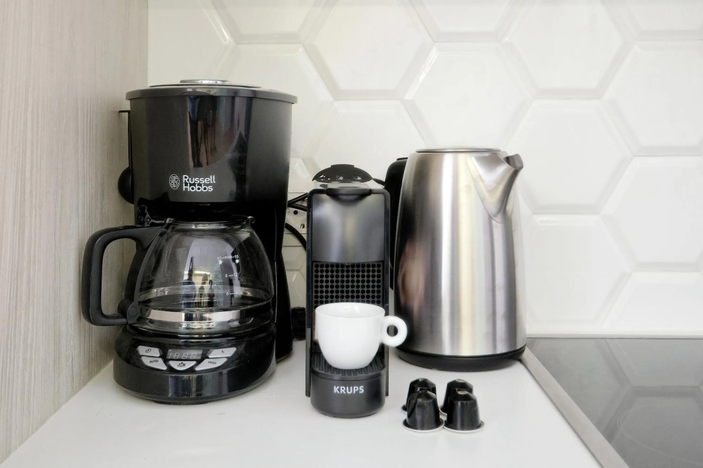 Coffee/tea facilities in Muses Residence