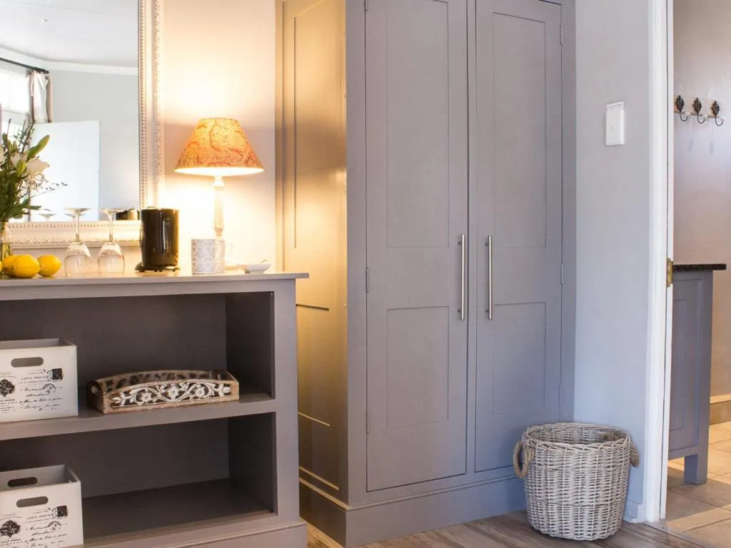 Kitchen or kitchenette in Highland Quarters