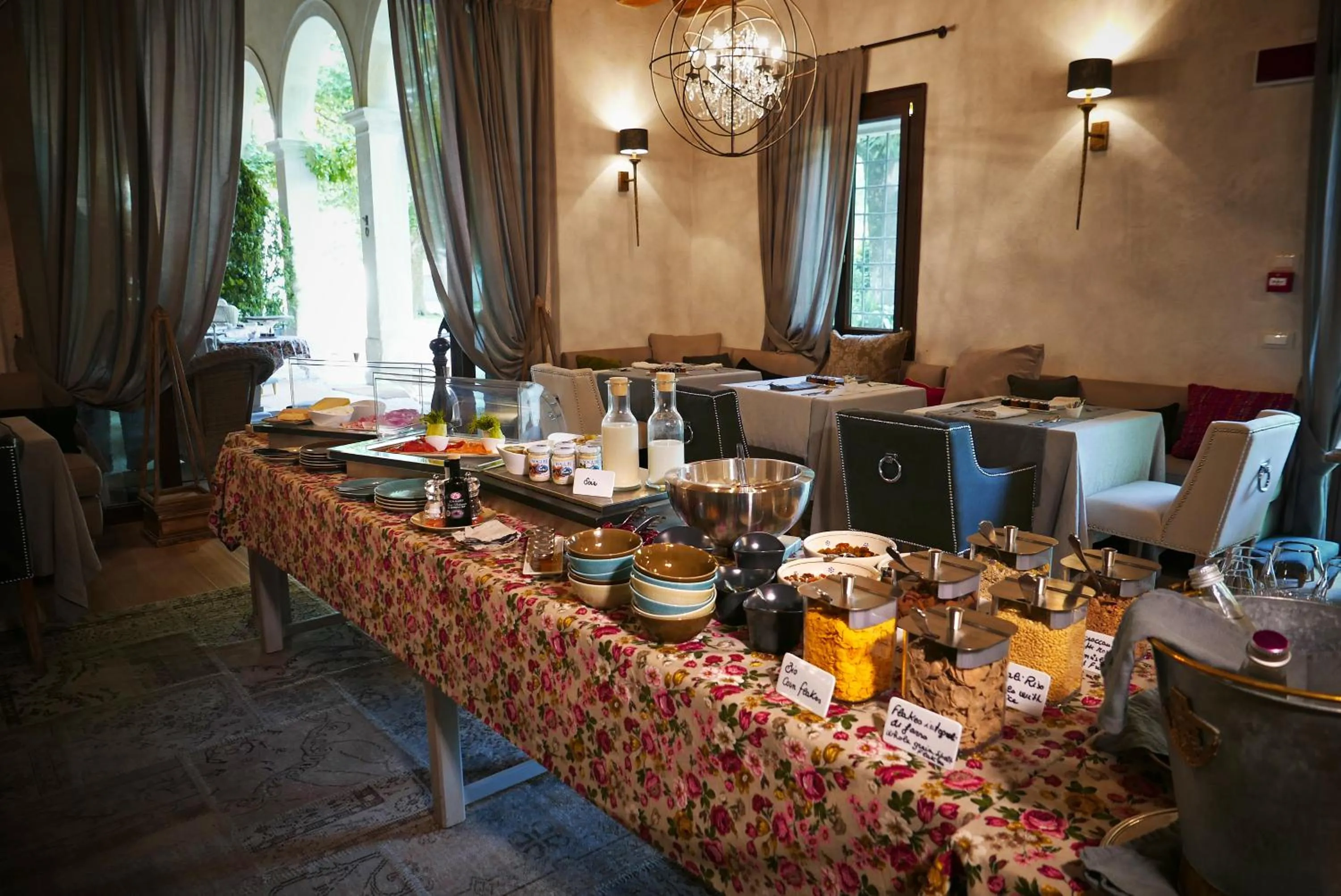 Food and drinks in La Barchessa di Villa Pisani